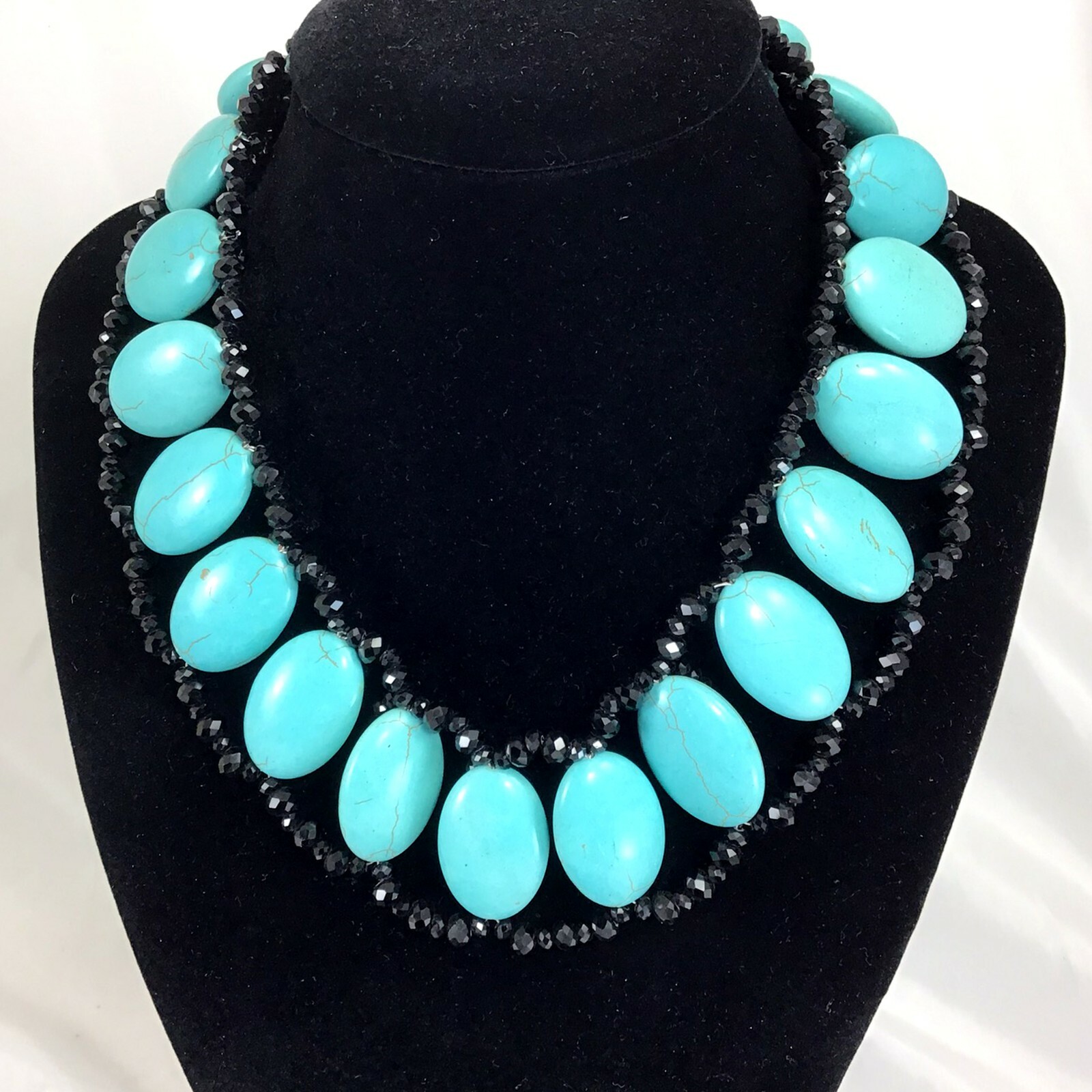 Magnesite Turquoise & Black Crystal Beads Necklace w/Silver Tone Clasp 18-20.5″