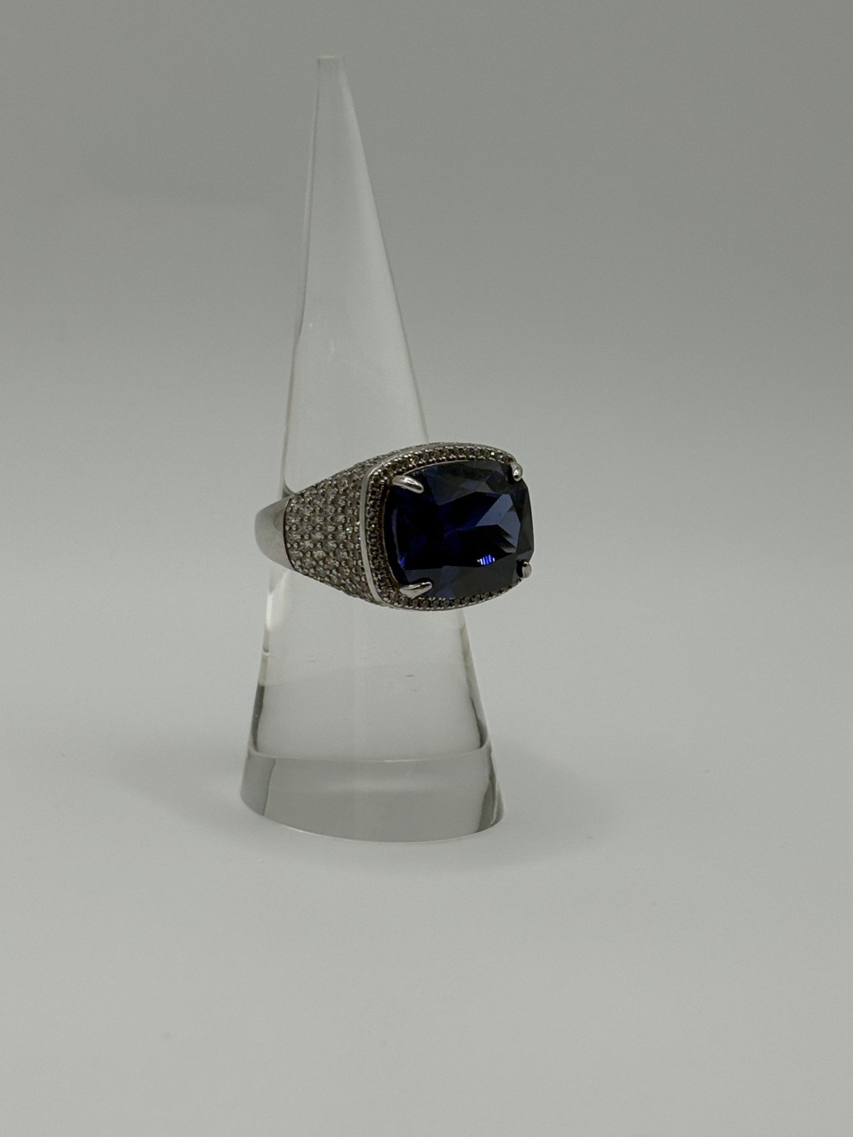 Tanzanite Earrings (5.81 ) Karat each and 18 Karat white gold earrings