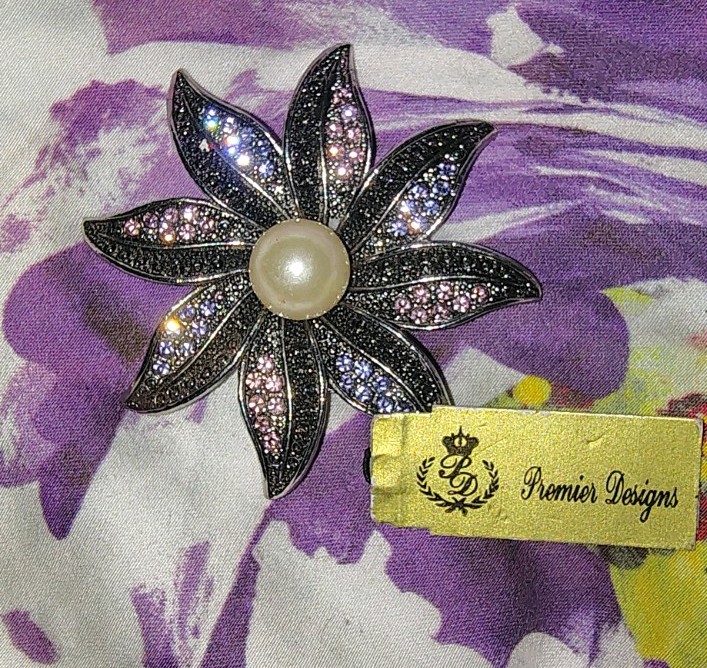 Premier Designs Flower Brooch Silver Purple & Pink stones W/Pearl Signed Fantasi