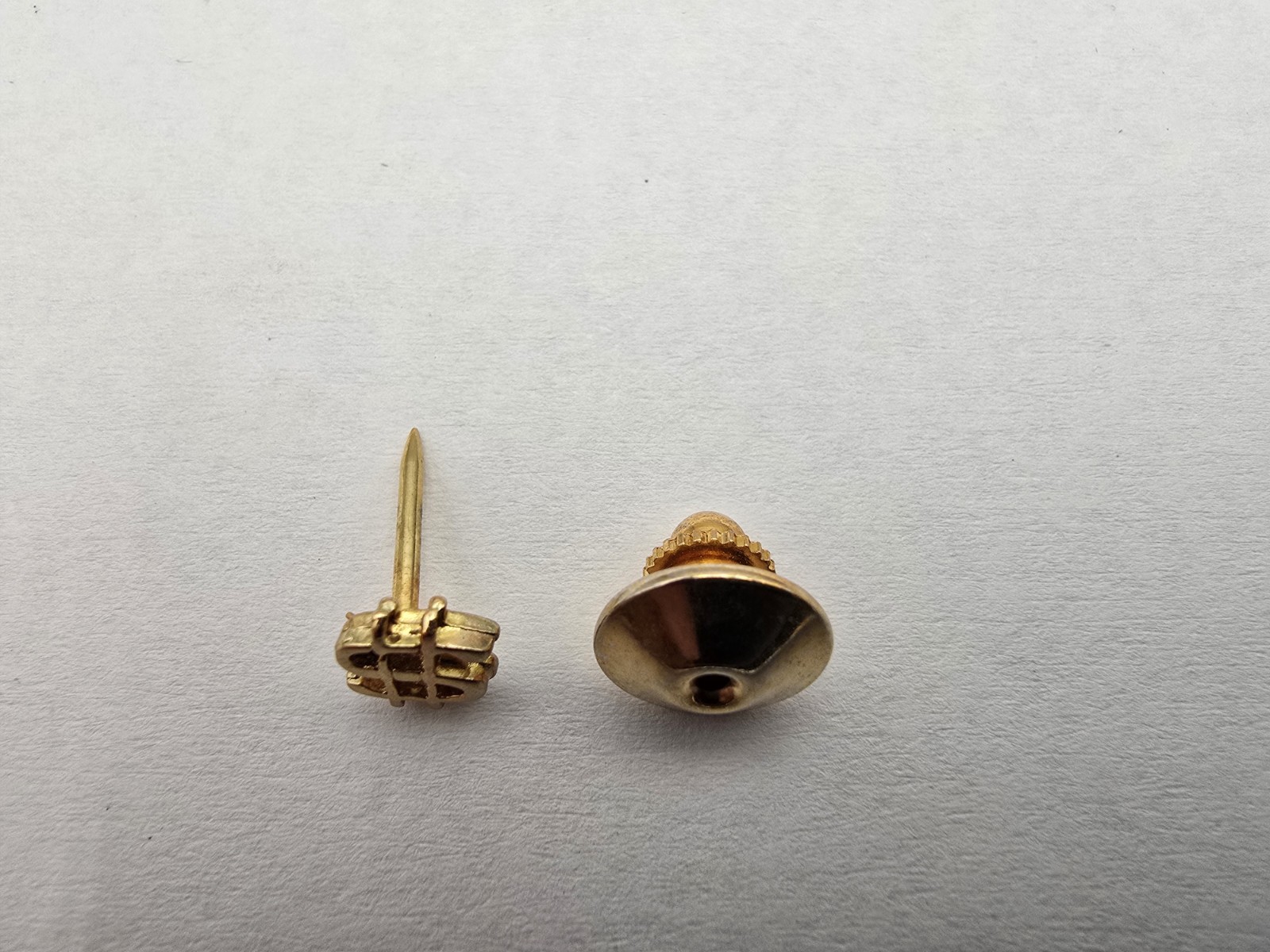 Dollar Sign Pin Money Gold Tone Small 1/4″