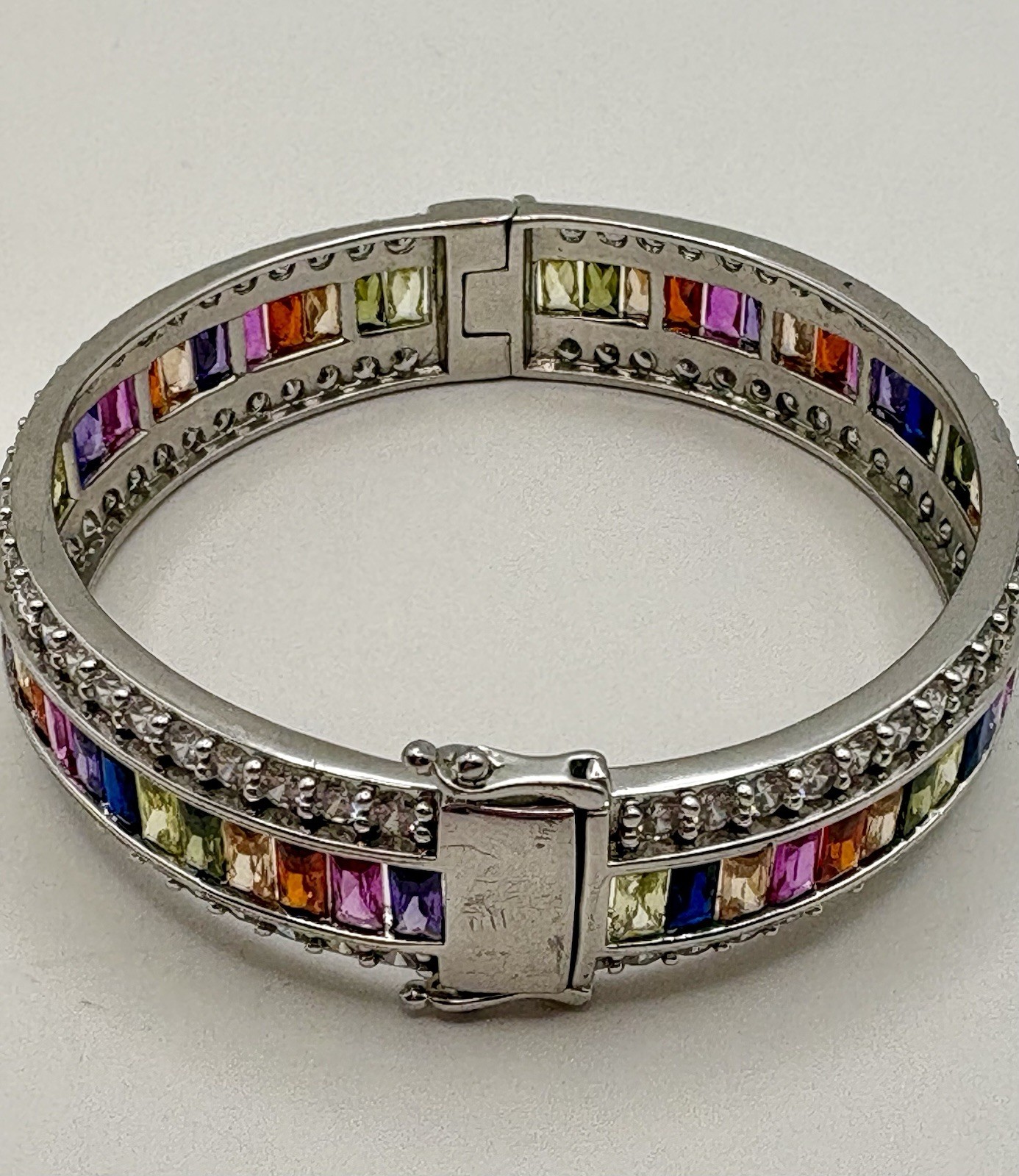 43.27g 925 Sterling Silver Rainbow CZ Hinged Bangle Bracelet Channel Set 6.5”