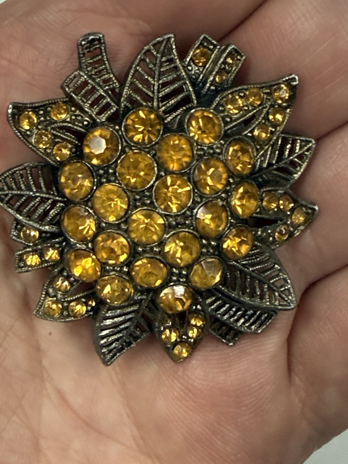 Beautiful Vintage AMBER like Stones Antiqued Silvertone Leaf Floral Pin Brooch