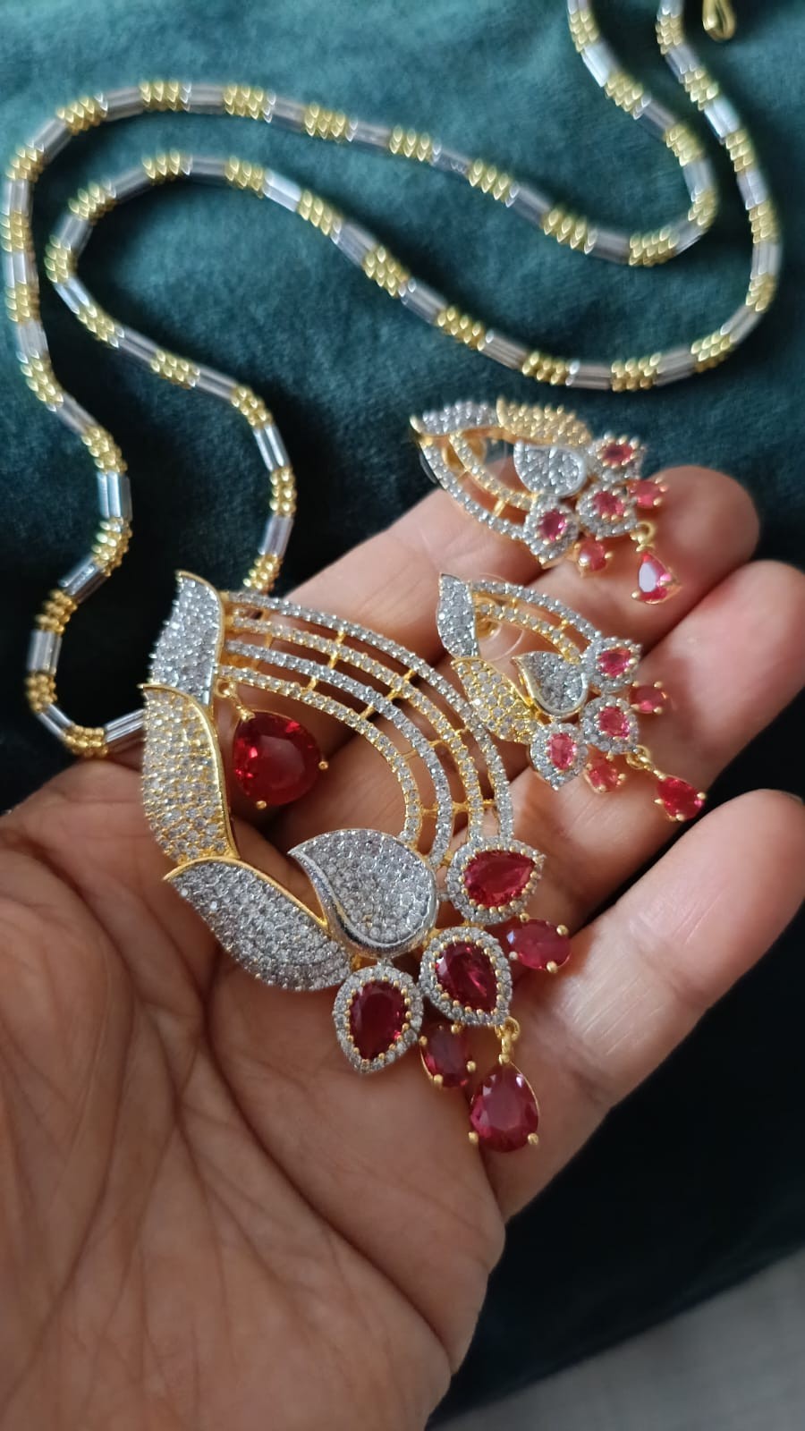 Exclusive High-Quality Chain Set with Pendant & Earrings | Elegant Designer Jewe