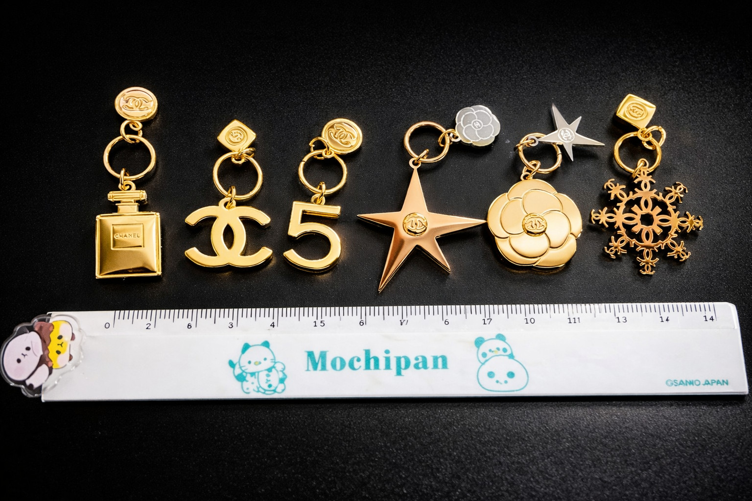 CHANEL Holiday Charm complete Gift novelty Japan Near Mint Full Set Rare