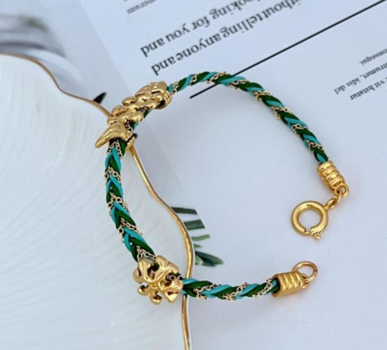 New Burch Green Fish Roop Bracelet with Jewelry Pouch Size:18cm
