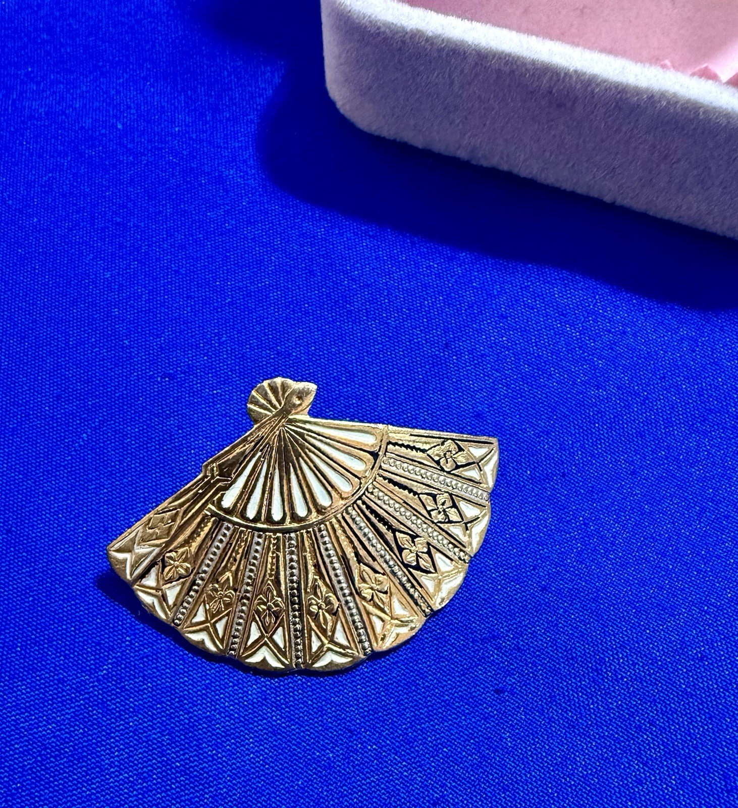 Vtg Spanish Enamel Articulated Fan Brooch Pin Pendant