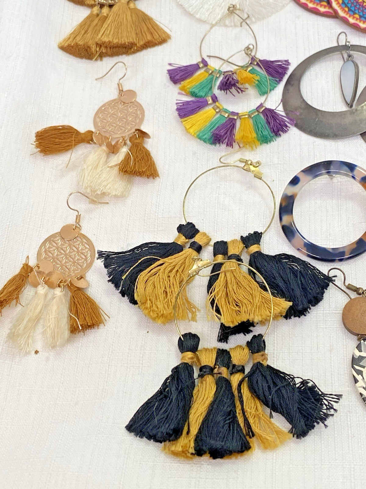 COSTUME EARRINGS Lot 46 Pairs Statement Bold Chunky Mixed Vintage to Modern