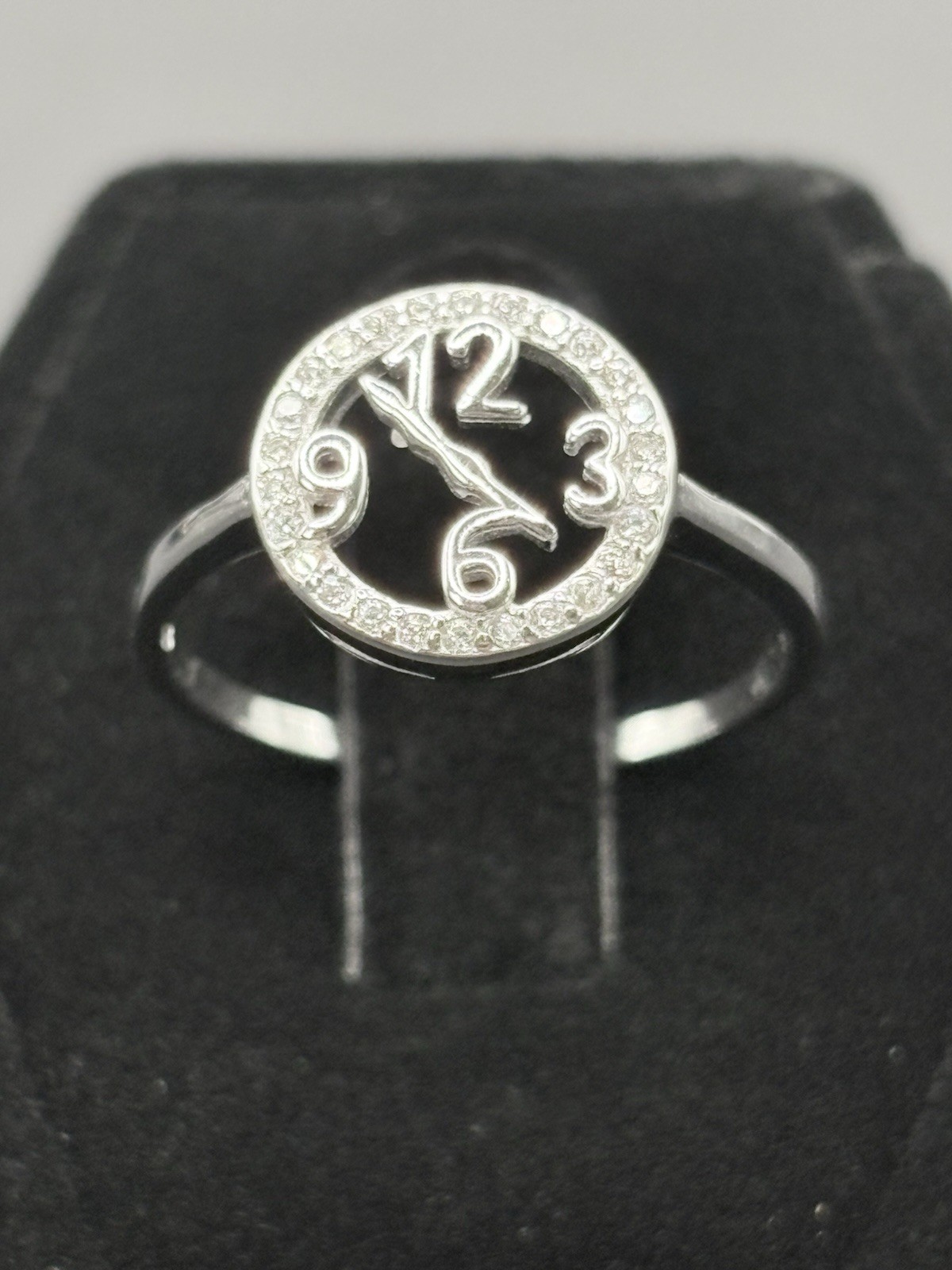 New Condition Cubic Zirconia Clock Face Ring 925 Size 7 F16