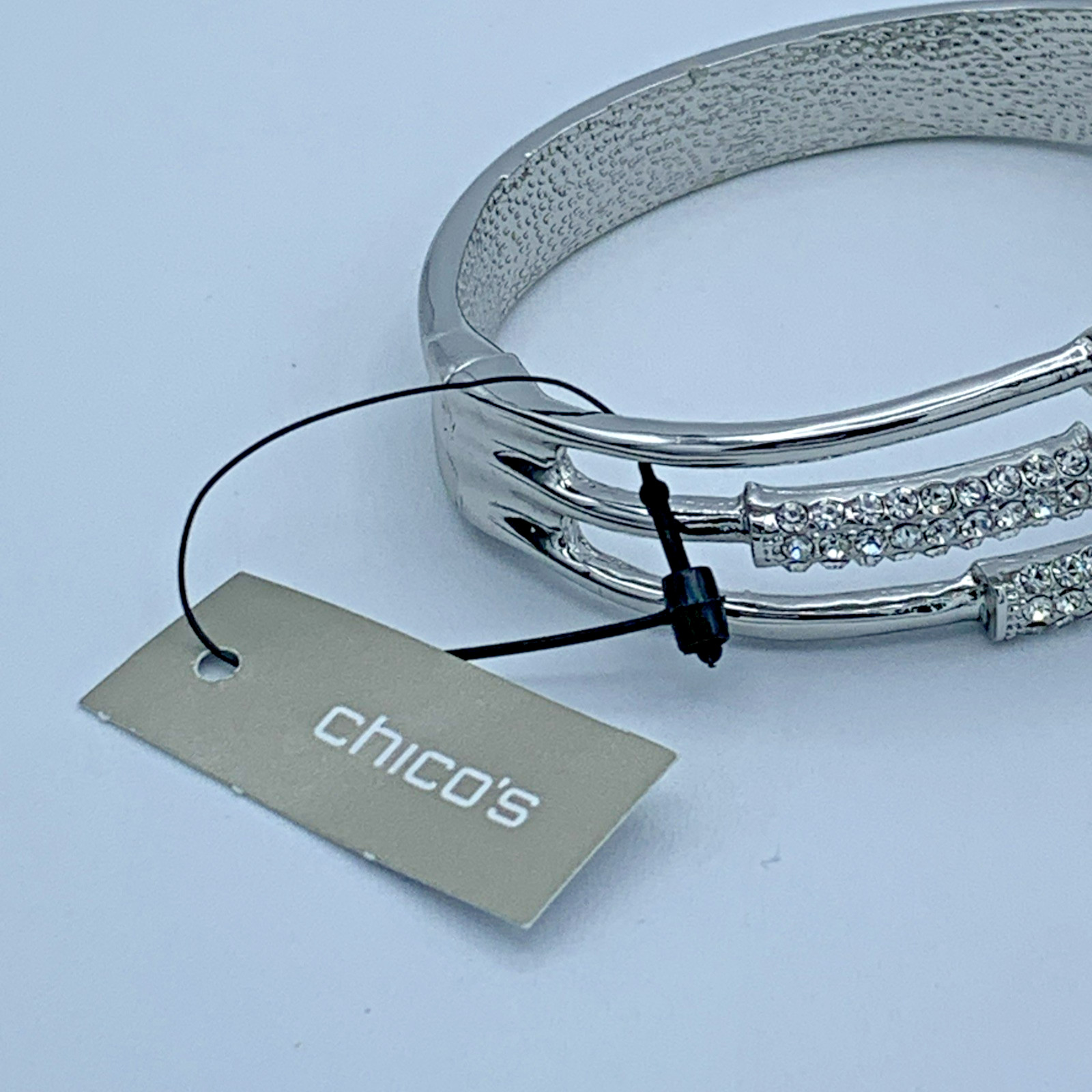 Chico’s Silver Tone 7 inch Crystal Spring Hinge Bangle Bracelet B6-08