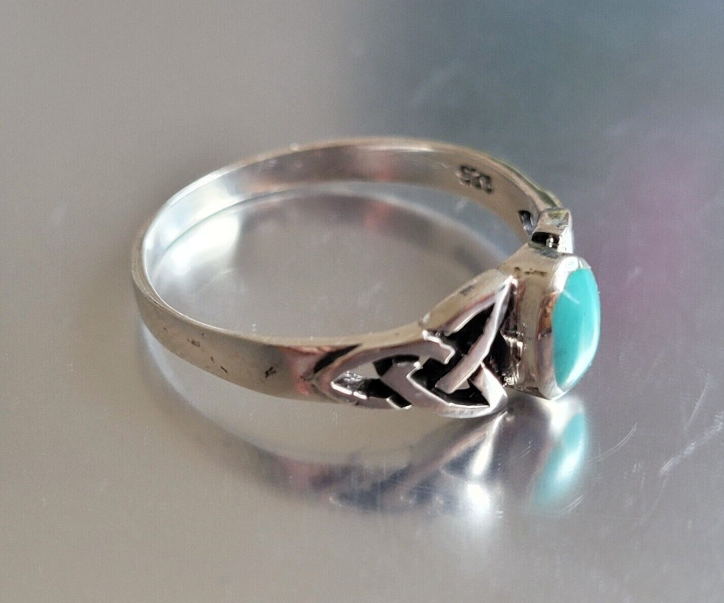925 Sterling Silver Celtic Band Ring with Synthetic Turquoise Stone