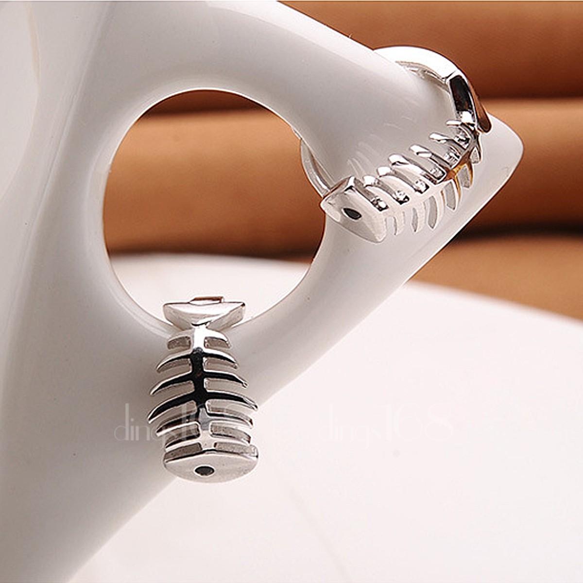 Designer Inspired 925 Sterling Silver Fish Bone 12mm Huggie Hoop Earrings D705