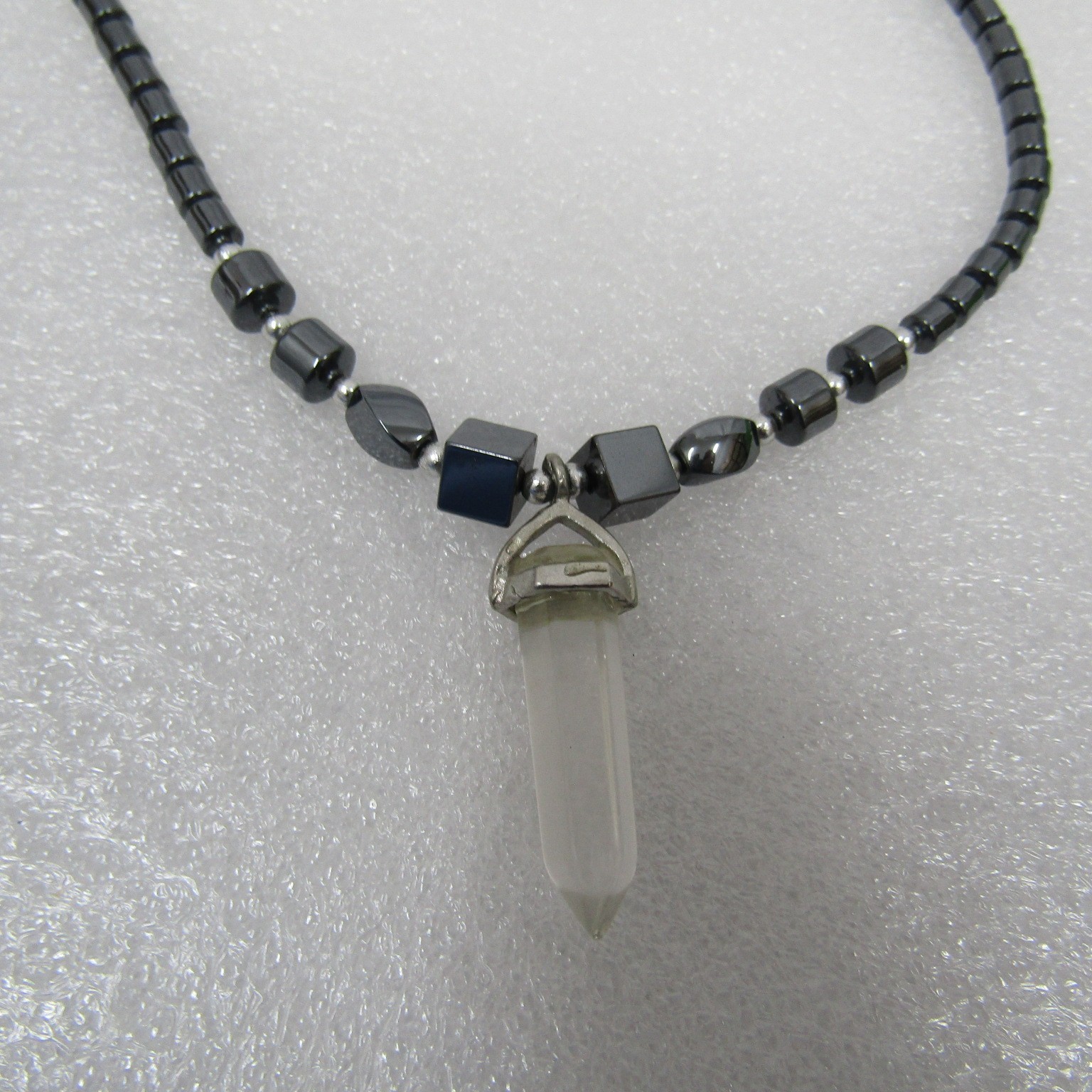 Women’s Jewelry Black Necklace Hematite Beads None Magnetic