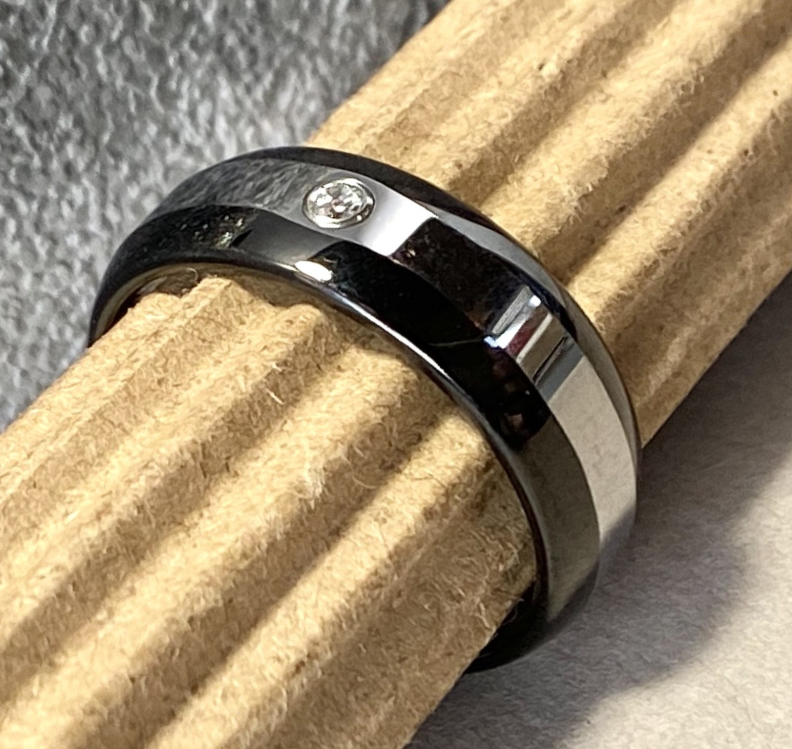 Two Tone Black Ion Plated w/Gem Tungsten Wedding Ring Size 9,10,11,12,13 (f109)