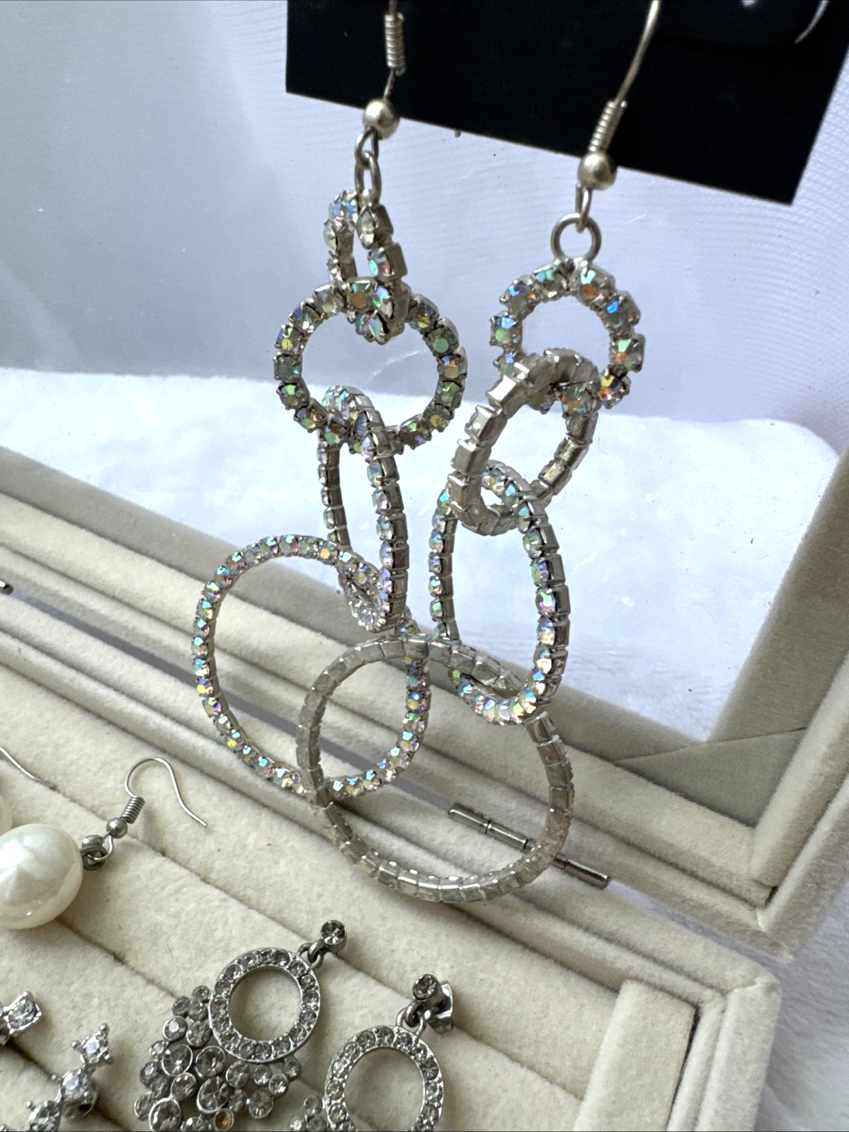 y2k 1990s STATEMENT Boho iridescent silver pearl glam career 8 pair Earrings Lot