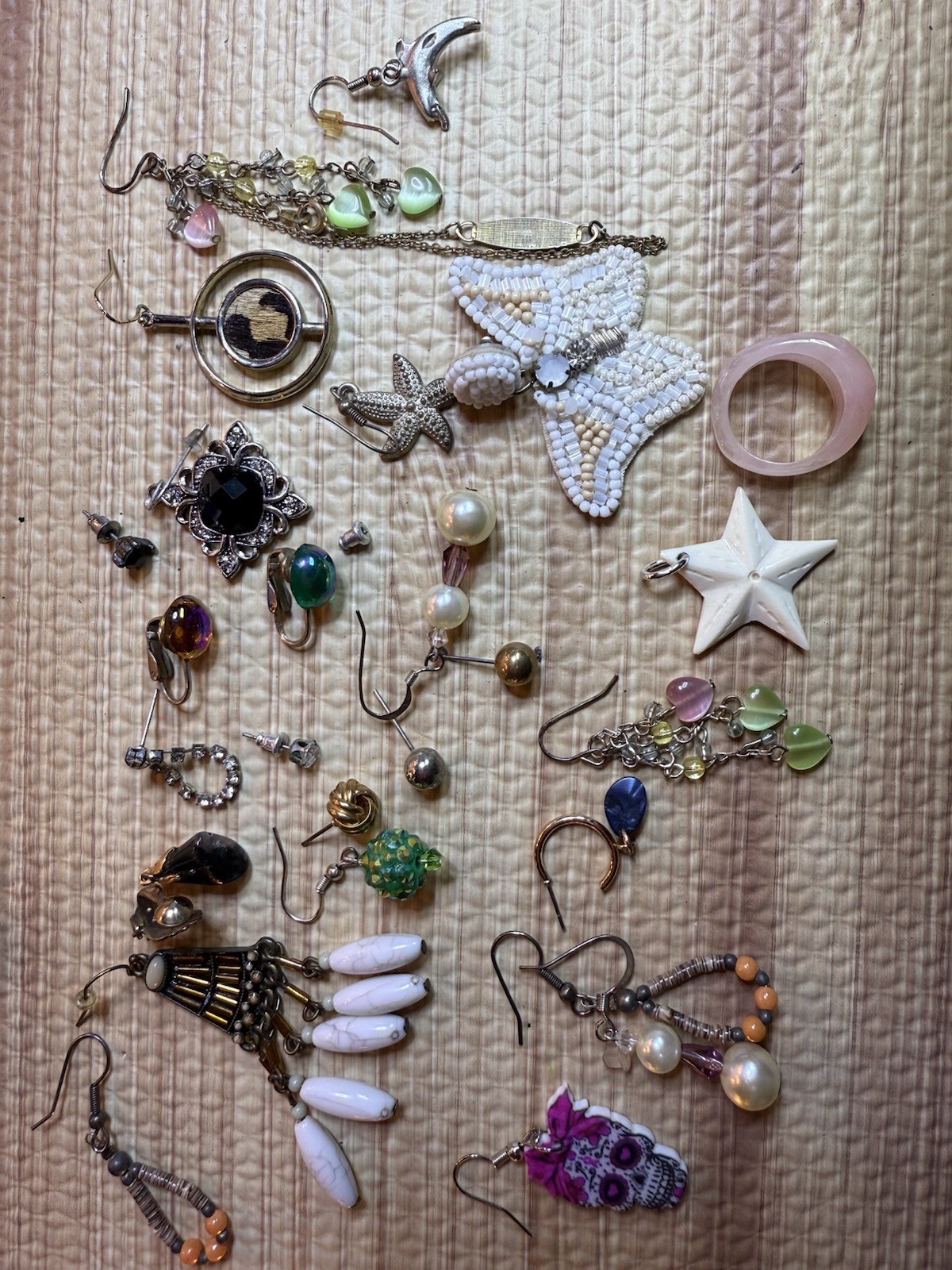 lot of mix match Earrings For Craft Sizes Color Varies Fashion