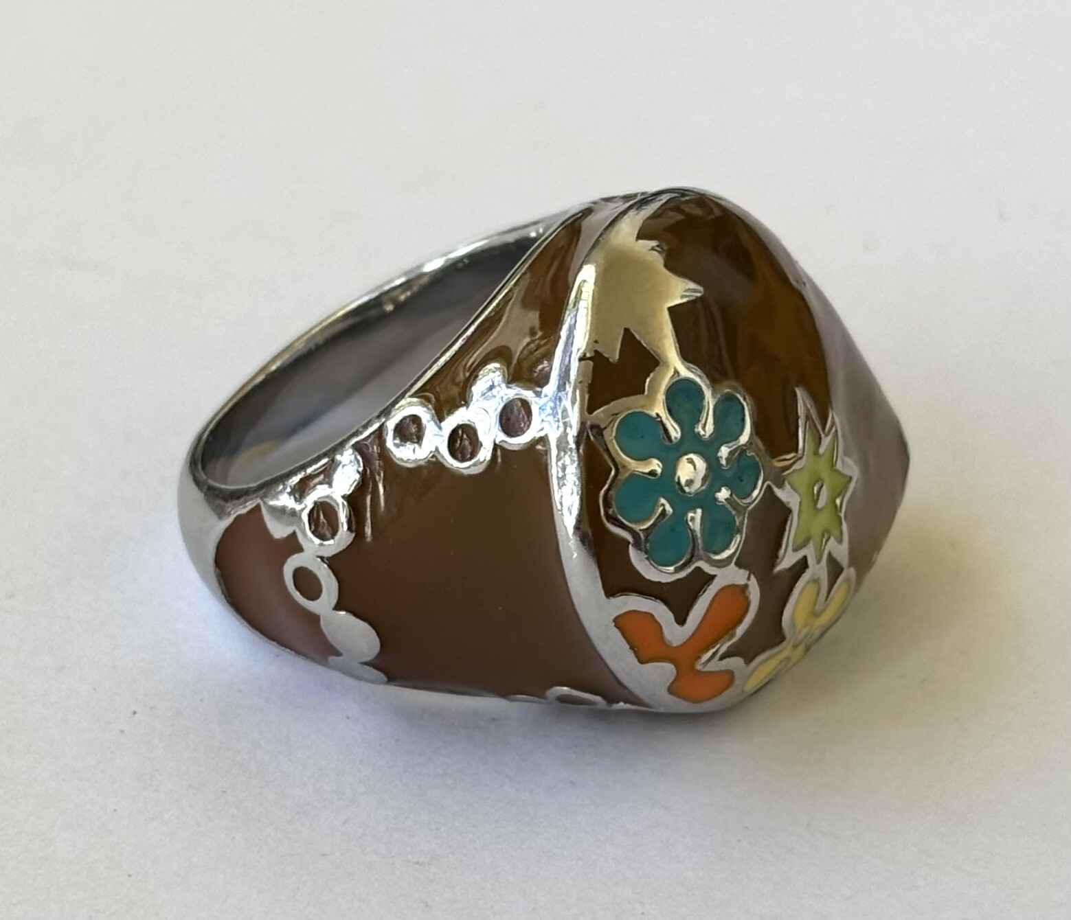 Heavy Ring Brown Enamel Hippies Flowers Stainless Steel Good Quality Size 7