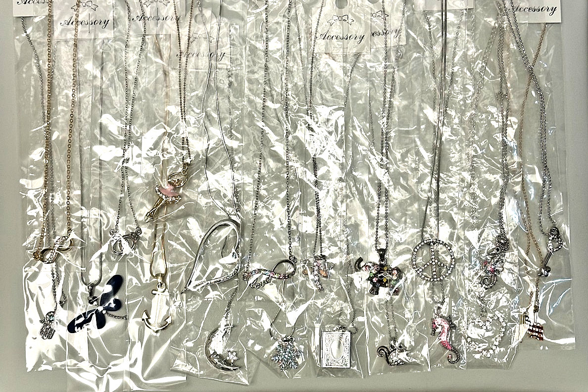 New 20pcs Lot Crystal Charm Pendant Necklaces Jewelry #56 Heart Snowflake Key