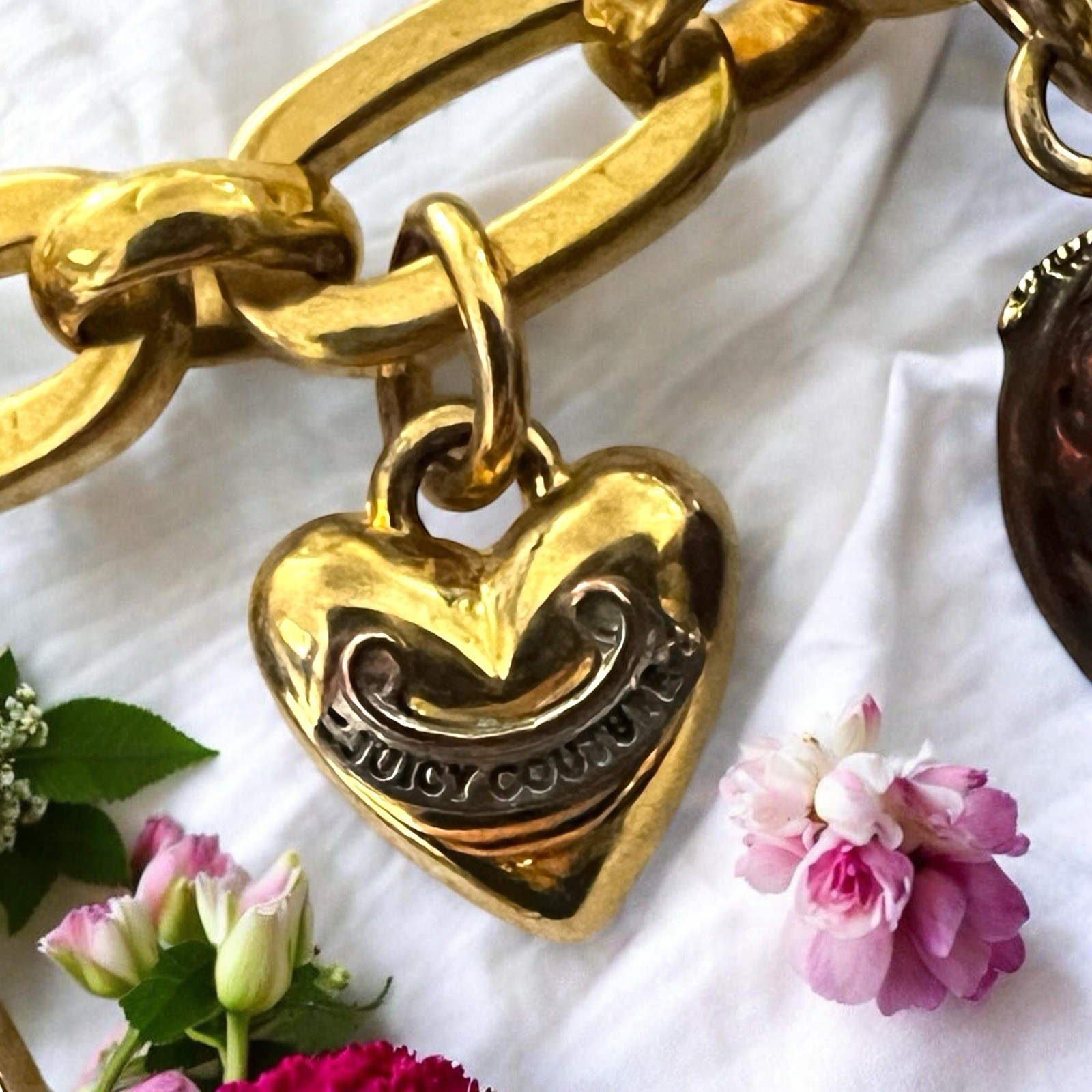 Vintage JUICY COUTURE Gold-Tone Assorted Iconic Rare Charm 7.5” Bracelet 13.1g