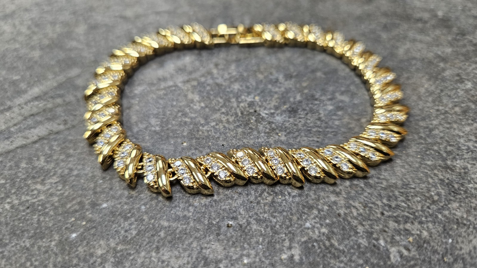 NWOT 18K Gold plated and rhinestone Tennis Bracelet
