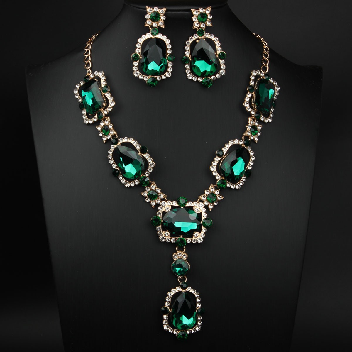 Emerald Green Crystal Jewelry Set Gold Tone Teardrop Rhinestone Necklace Earring