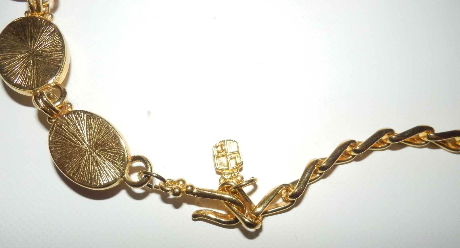 Vintage LC Crown Mark Red Cabochon Gold Tone Necklace Choker 17″ Lia Sophia