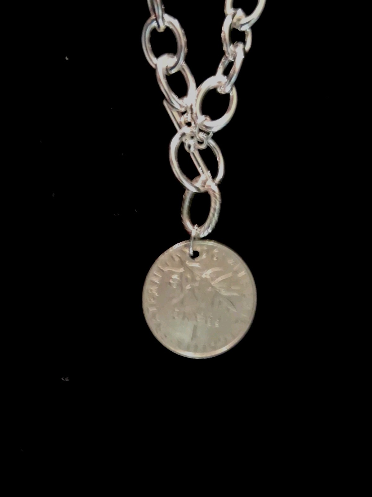 18 Inch Silvertone Oval Link Chain With A Coin Pendant (1Franc)