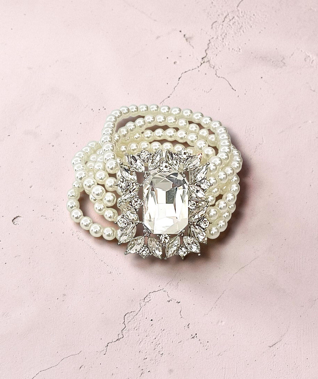 Vintage Look 1.25″ Wide White Faux Pearl Crystal Stretchable Statement Bracelet