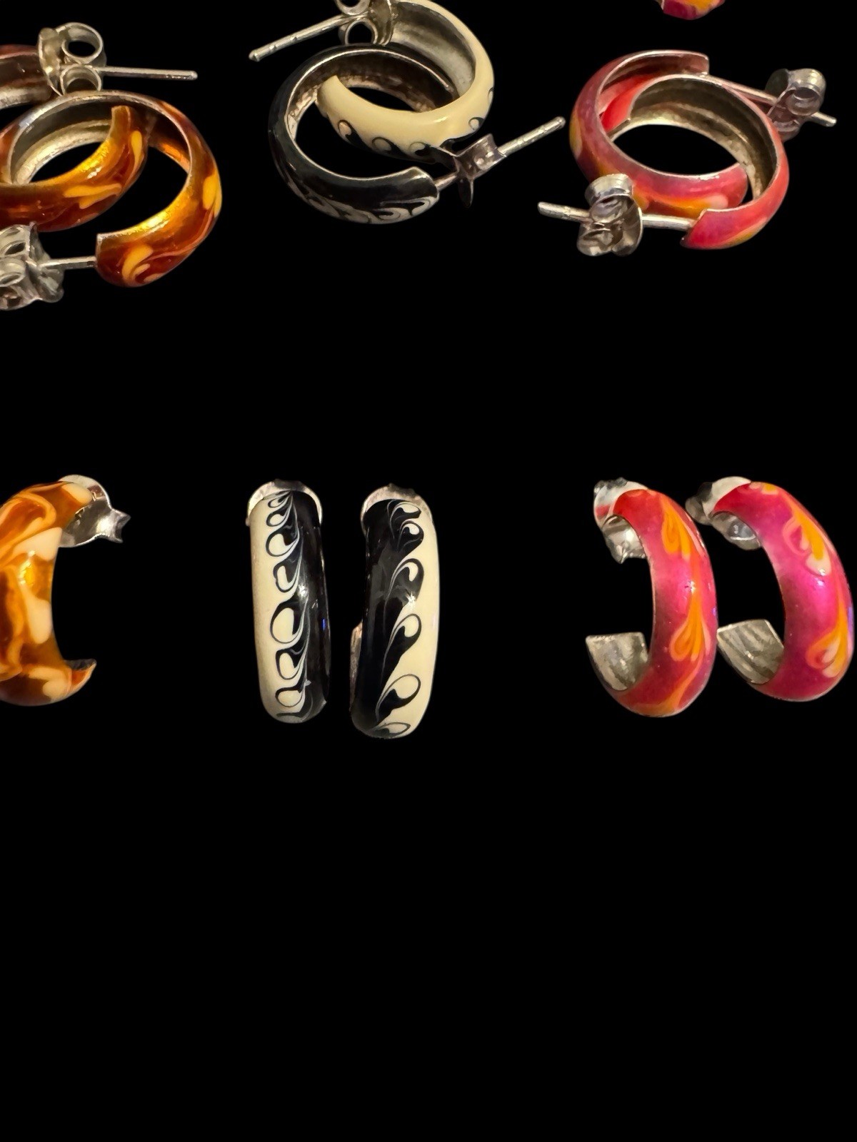 9 Pairs Teen Small Hoop Earrings, Pink Orange Black& White Swirl Enamel J9