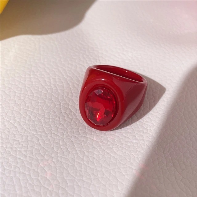 Multicolored resin oil drop ring, oval geometric style, adorned with flowers