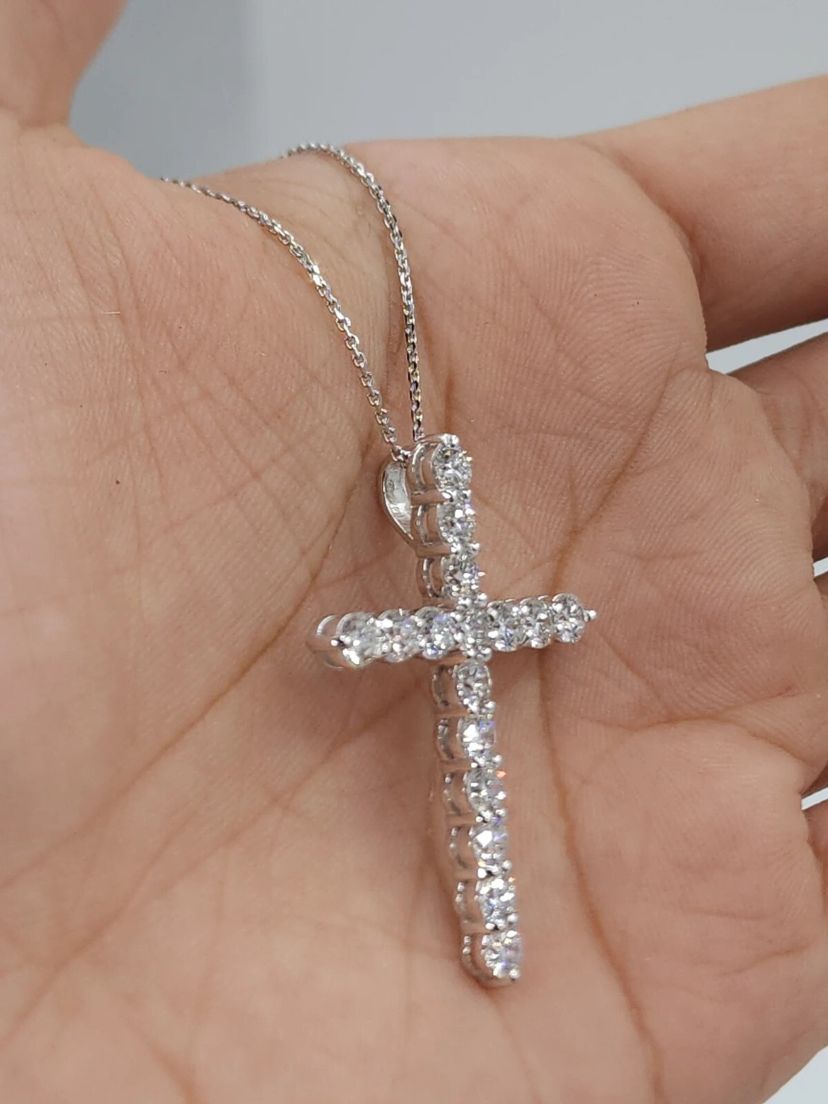 Round Cut Simulated Diamond Stunning Cross Pendant In 14k White Gold Plated