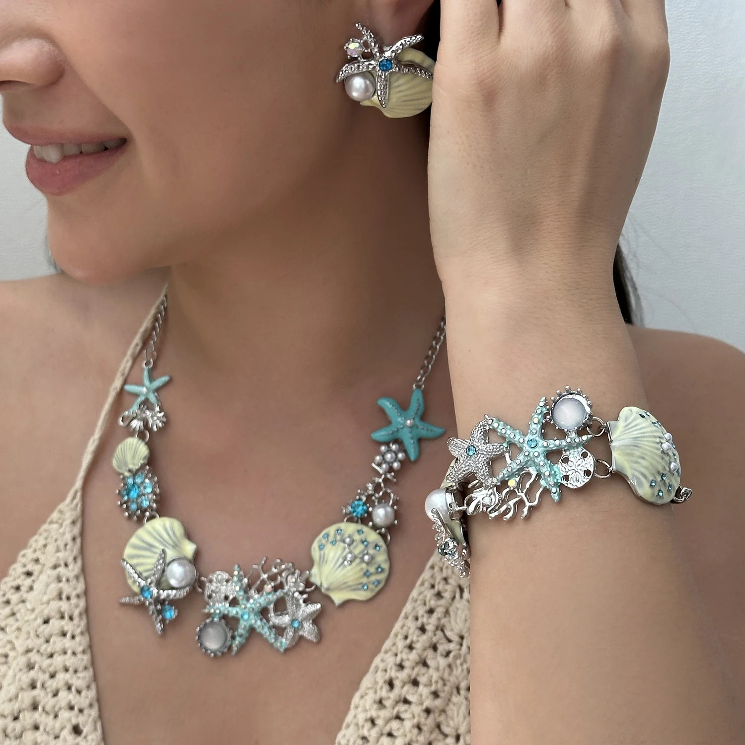 Boho Shiny Starfish Shell Coral Pearl Pendant Necklace for Women Exaggerated Met