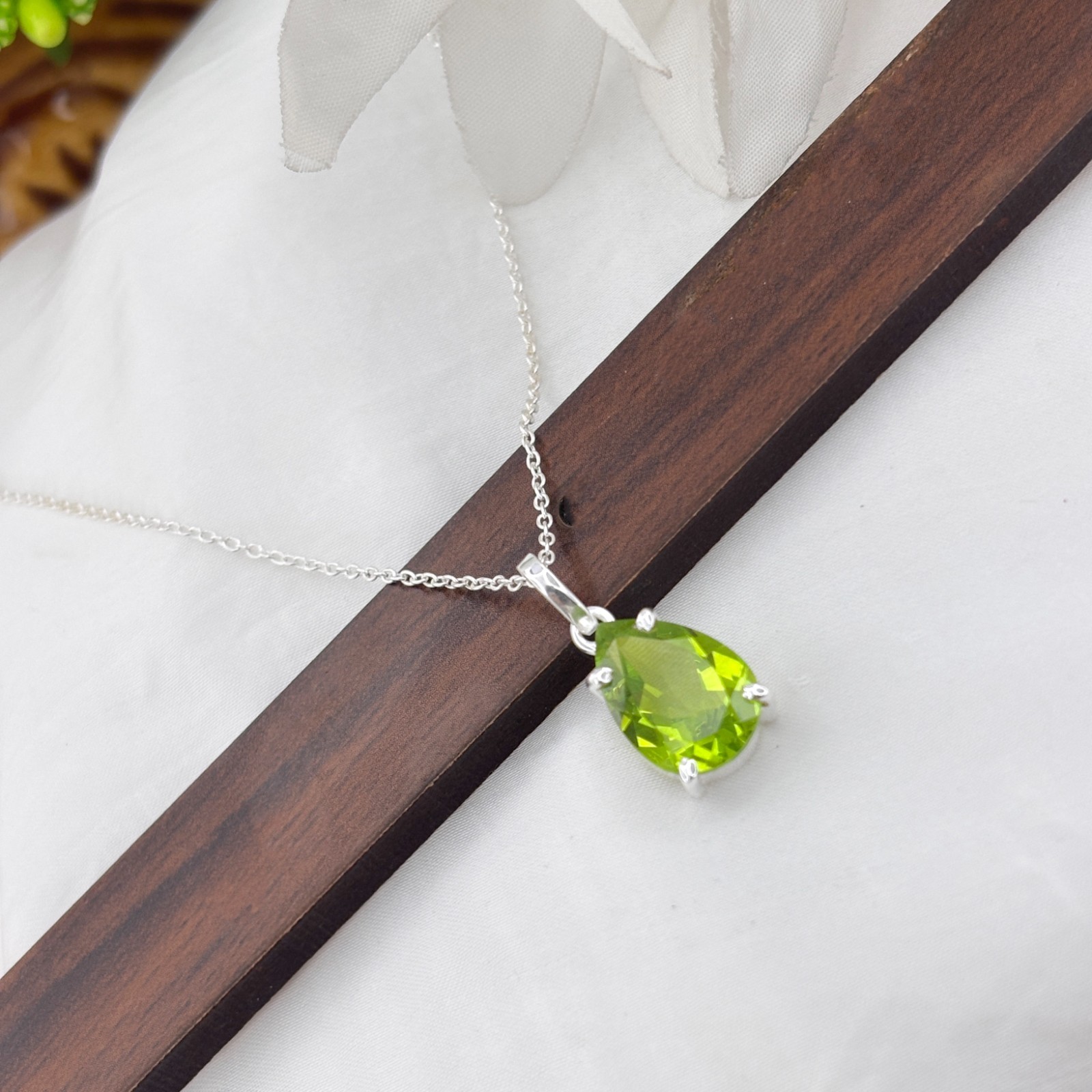 August Everyday teardrop Peridot 10x14m Pendant Handmade Silver Women Jewelry