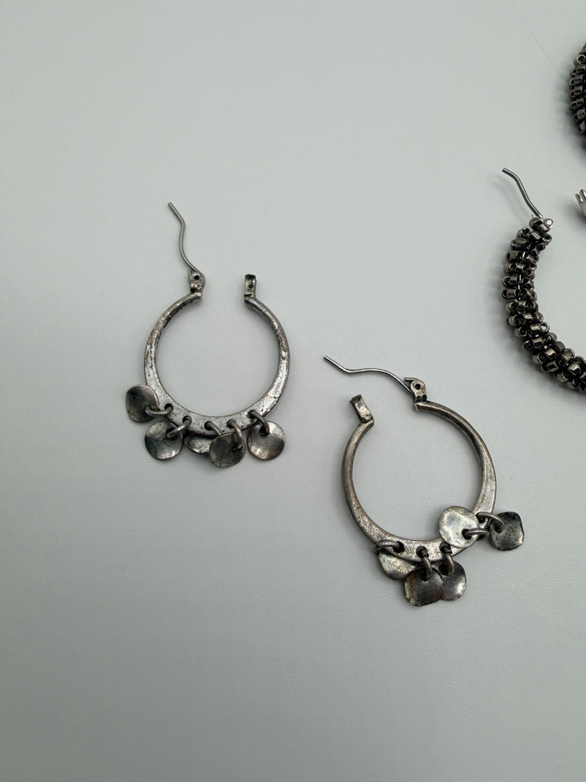 Assorted Modern Fashion Jewelry Earrings Lot Hoops, Dangle, Beads, Hearts 8 Pair