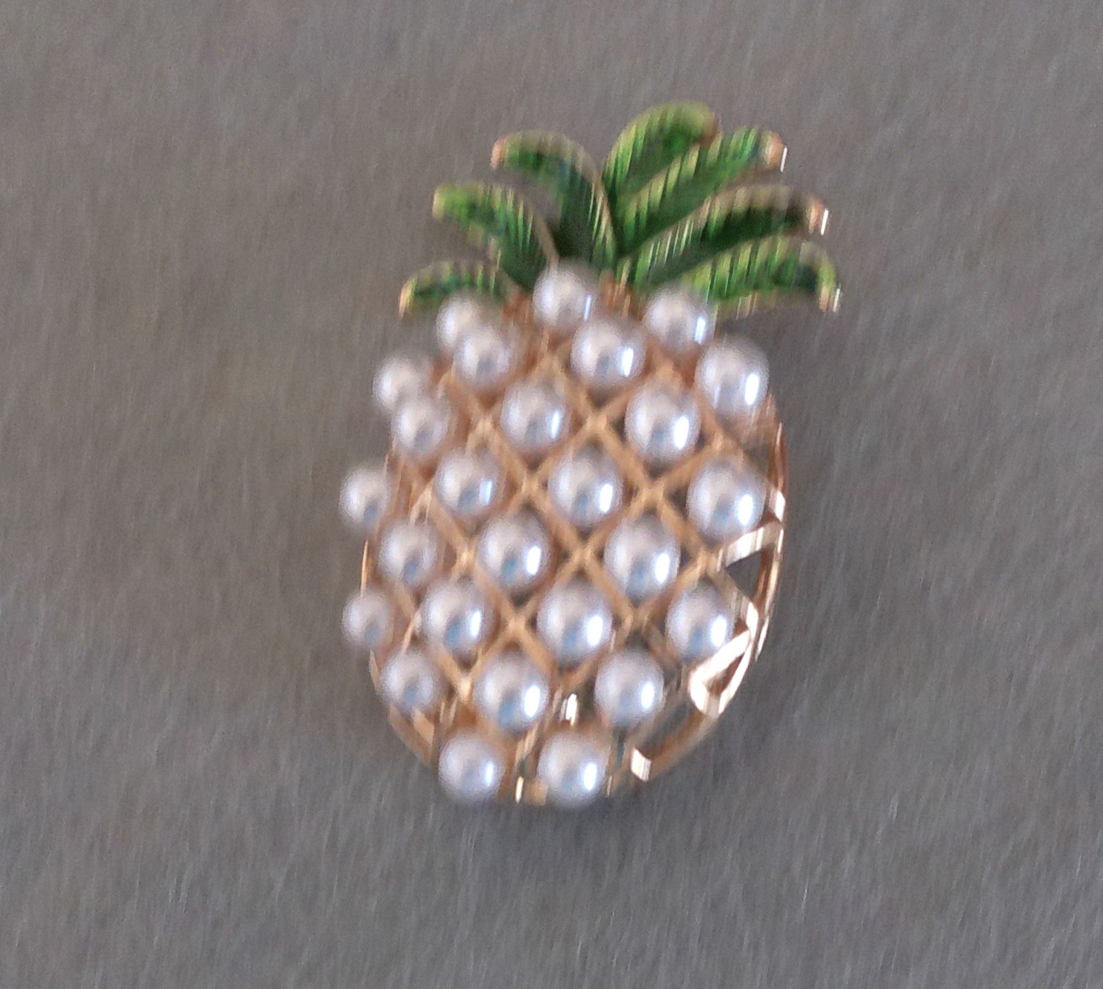 New Faux Pearl Detailed w/ Green Enamel Top Pineapple Pin Brooch All Occasions!