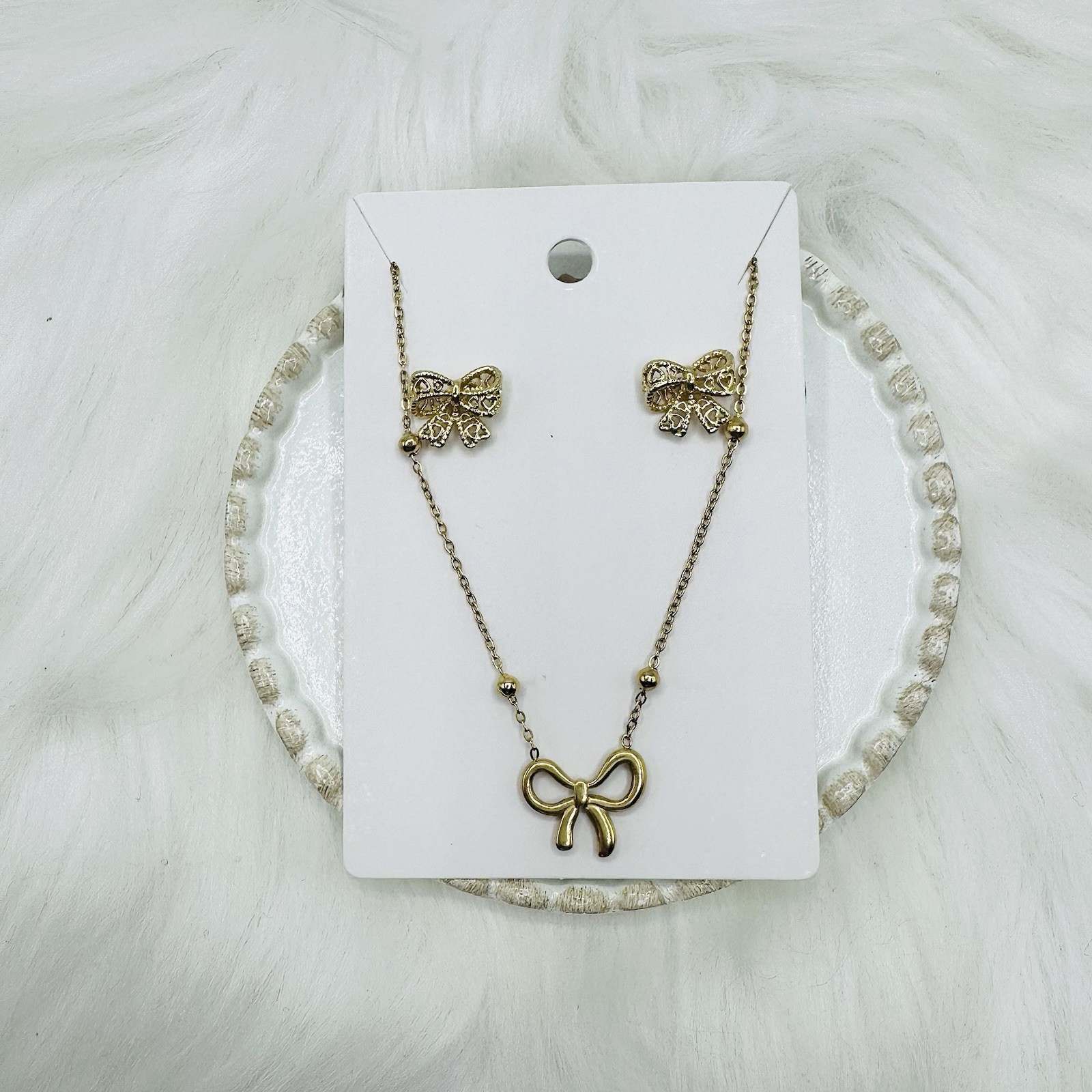 The Bow Necklace & Earring Set