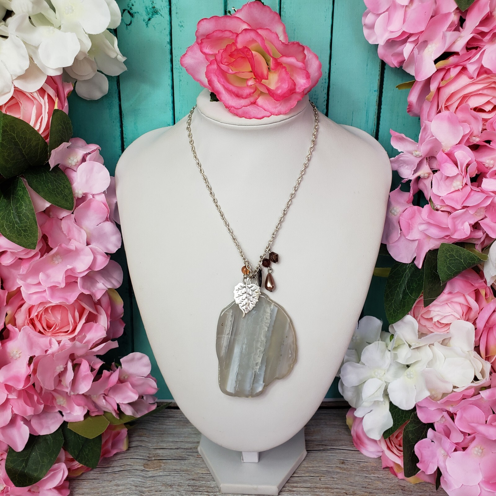 Gray Agate Slice Pendant Necklace Natural Stone Charm Boho Chain Jewelry