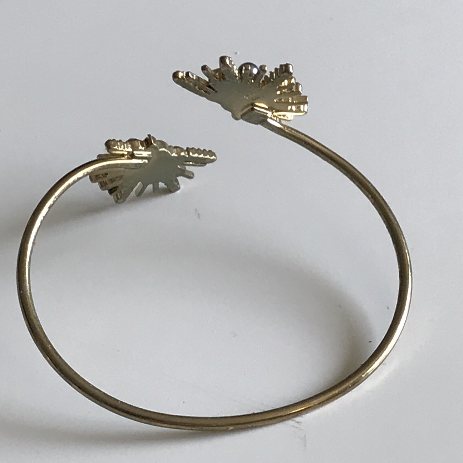 Banana Republic Gold Tone Leaf Hammered Style Open Cuff Bracelet 7 inches