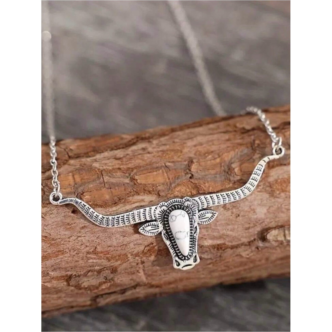 Bull head with long horn zinc alloy Turquoise Decor Necklace