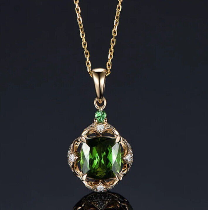 Cushion Cut Simulated Green Emerald Women’s Pendant Chain 14k Yellow Gold Plated