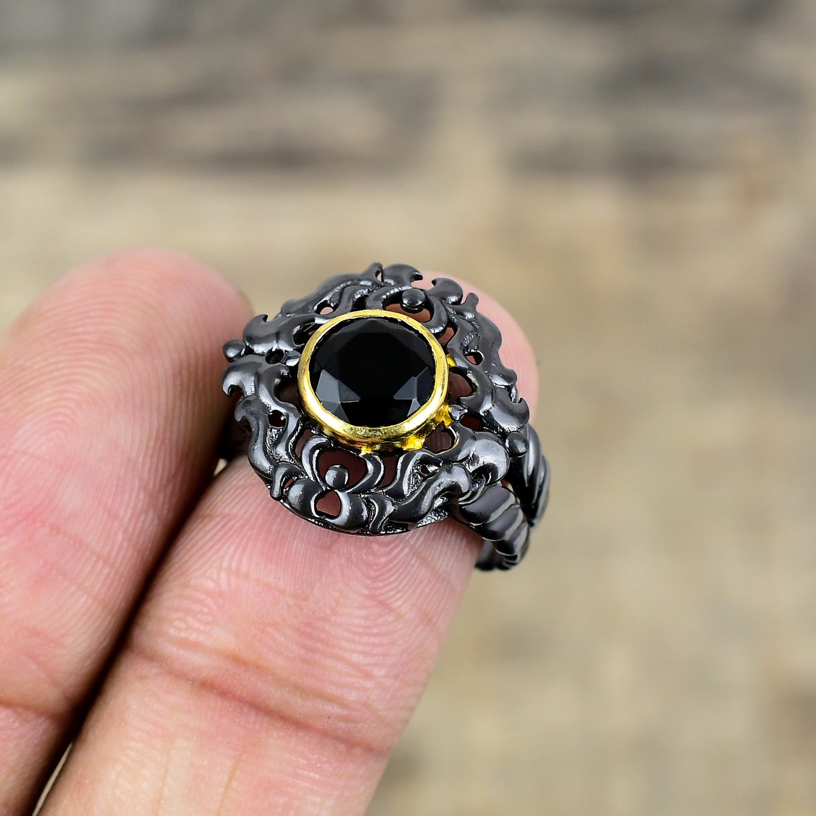 Black Onyx Black And Gold Plated 925 Sterling Silver Ring S.7.5 R8709