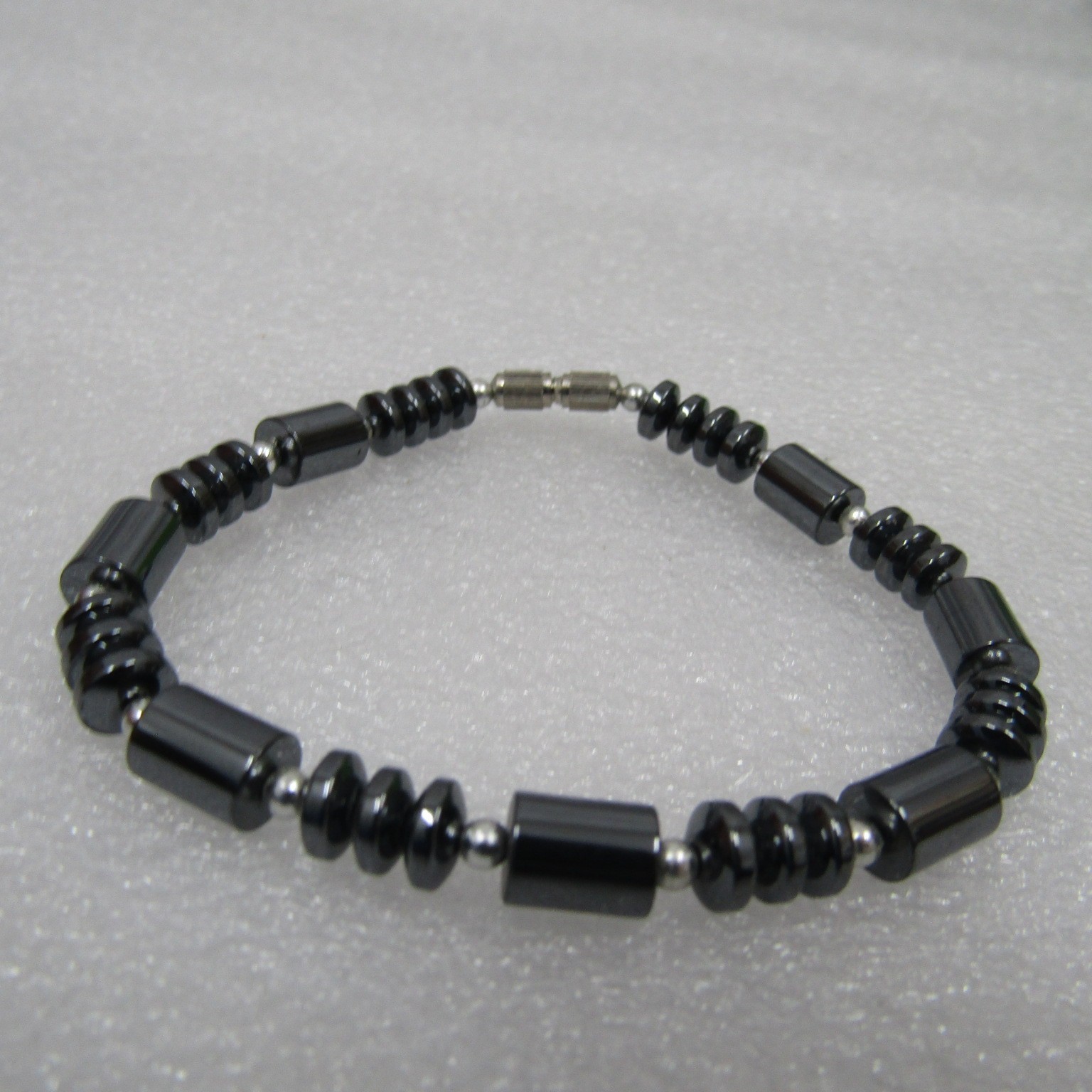 Women’s Jewelry Black Bracelet Hematite Beads None Magnetic