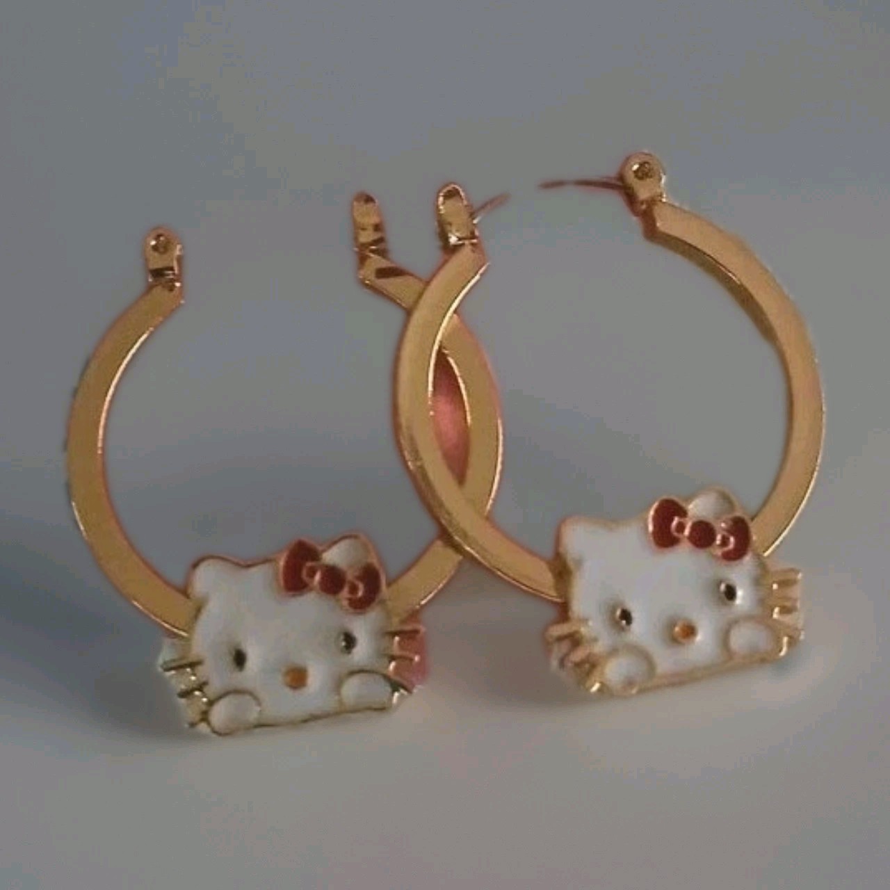 Hello Kitty ! Goldtone 1″ Hoops, Leverback, New! Youth,teens,adults!