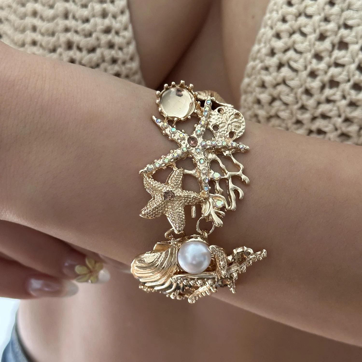 Boho Shiny Starfish Shell Coral Pearl Pendant Necklace for Women Exaggerated Met