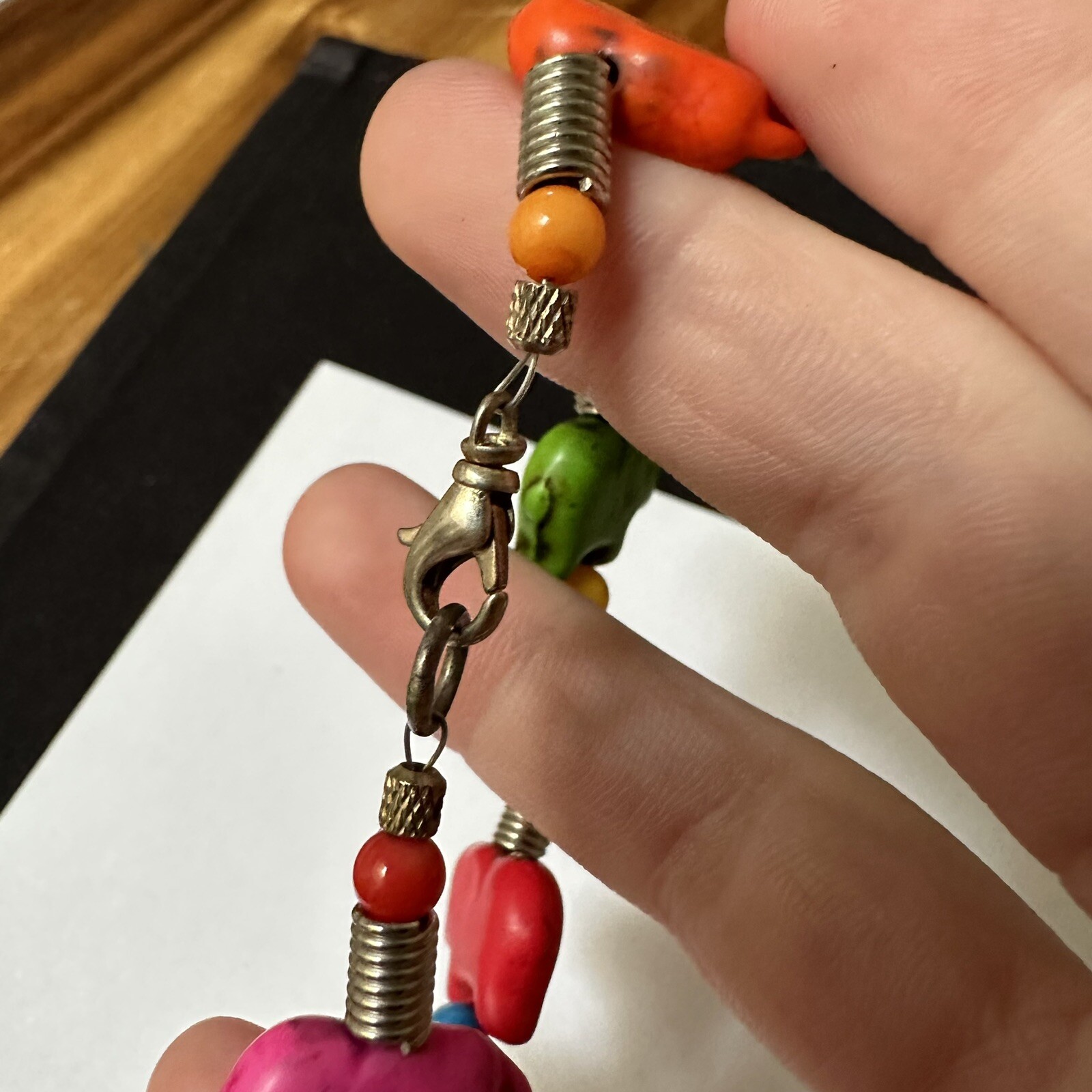 Colorful Beaded Elephant Bracelet 7 7/8 Inch Multi Color / Silver Tone