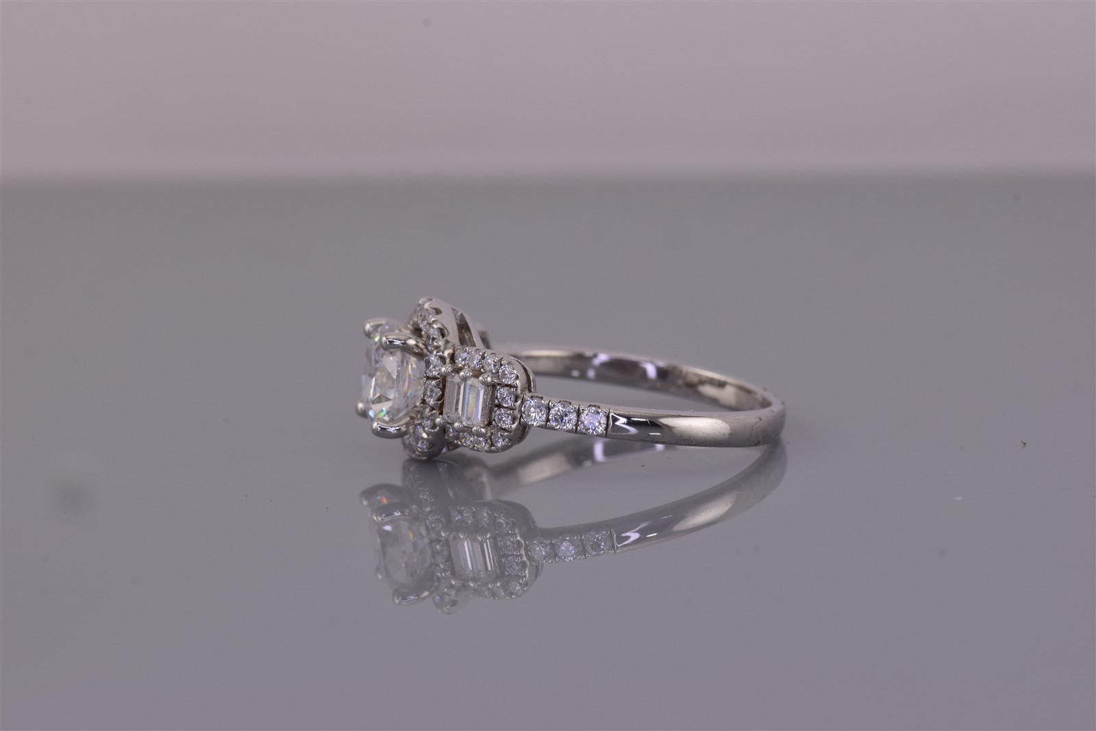 Sterling Silver Cubic Zirconia Halo Baguette Collared Band Ring 925 Sz: 9