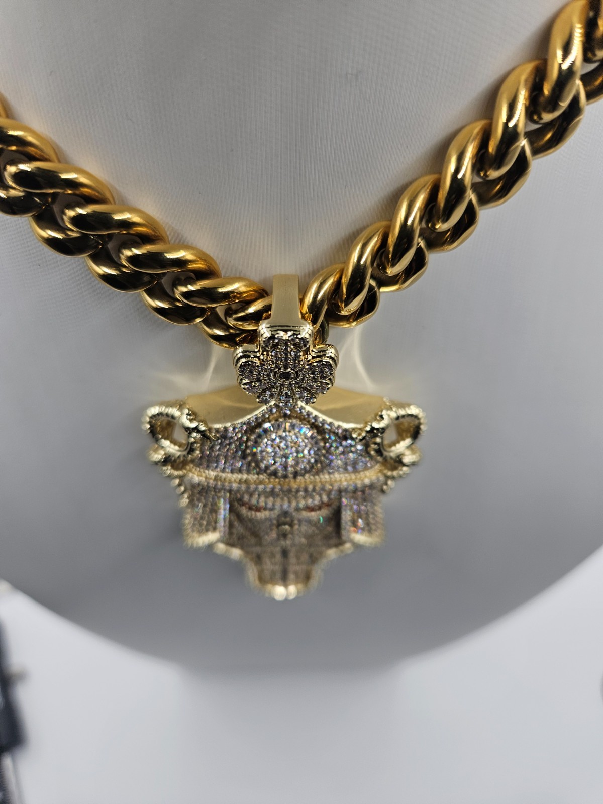 Heavy 925 Sterling Silver Samurai Pendant with 26” Gold-Plated Chain Set