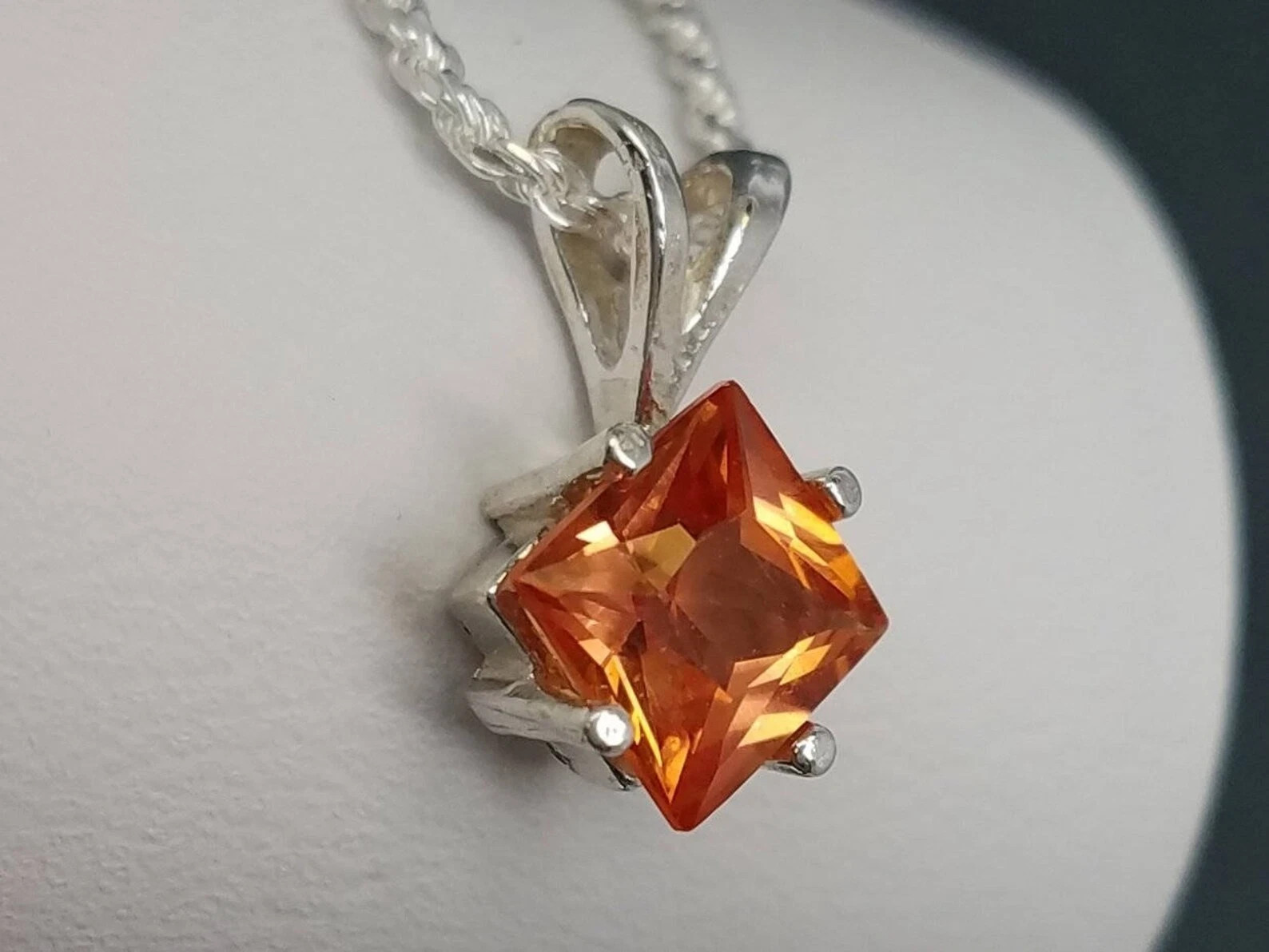 21 Ct Natural Orange Sapphire Princess Cut 925 Sterling Silver Pendant & Chain