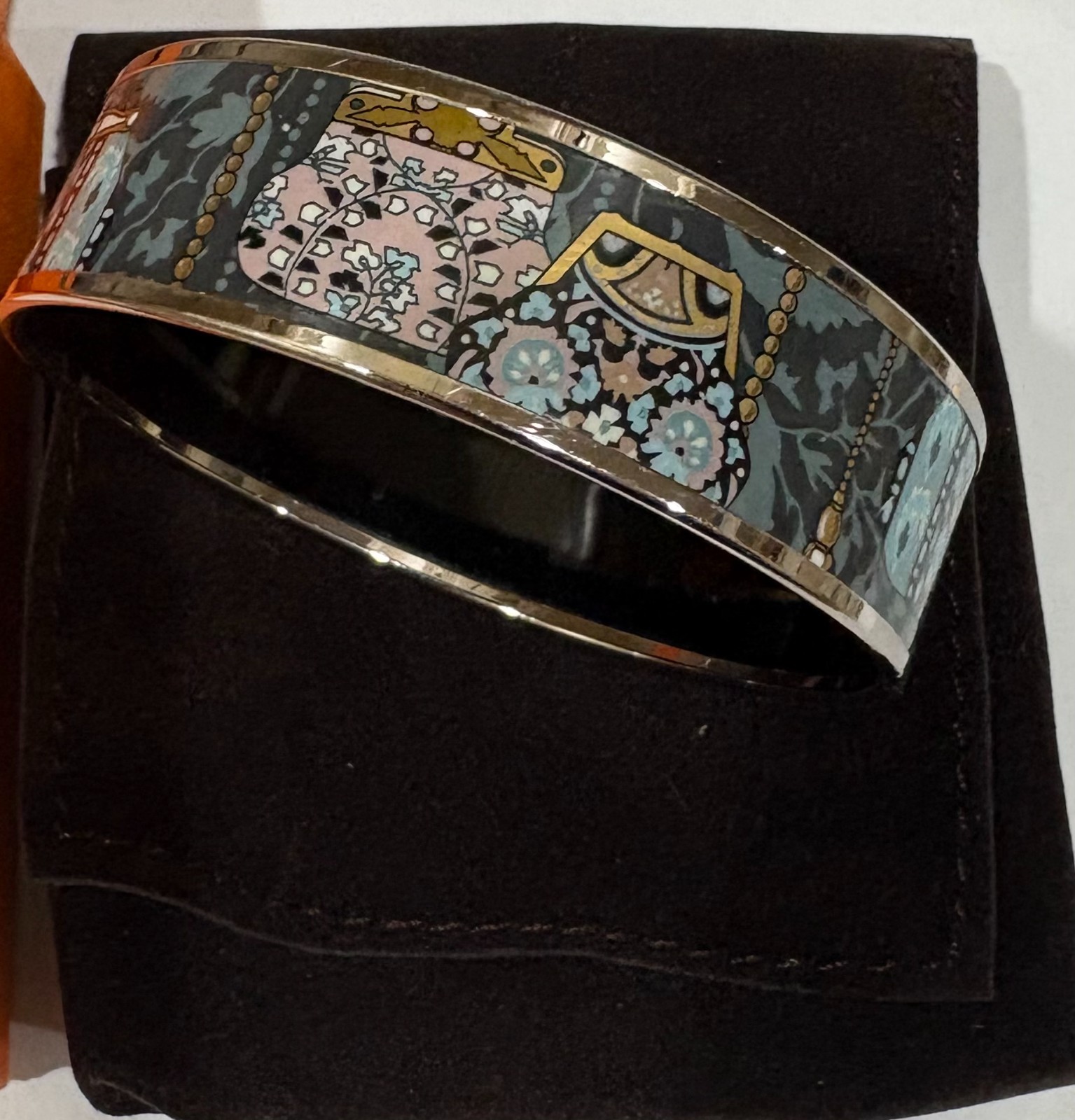 HERMES enamel 3/4″ bangle purse printed blue