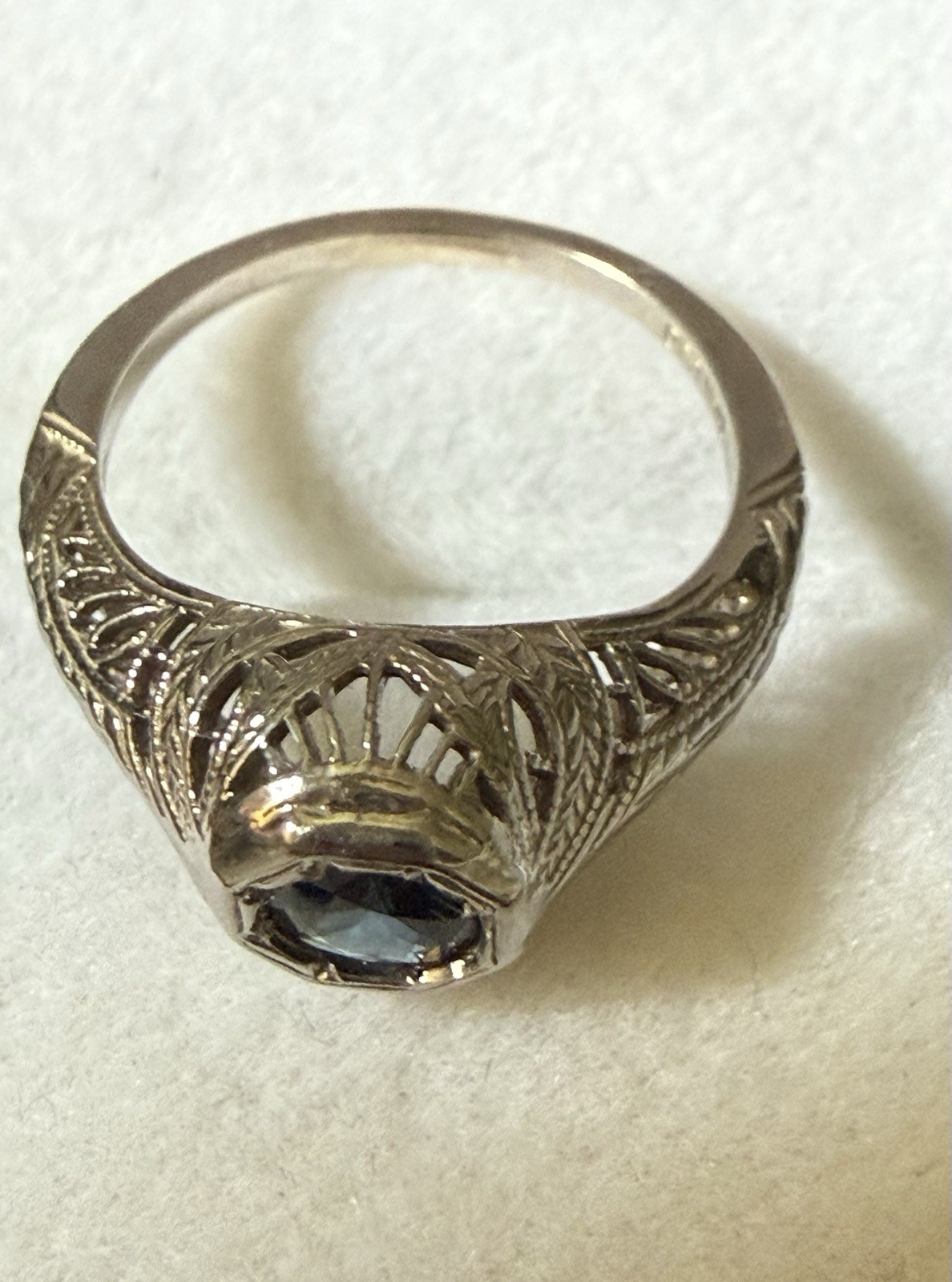 Vintage Art Deco 14k White Gold Blue Sapphire Filigree Ring, 2.64g