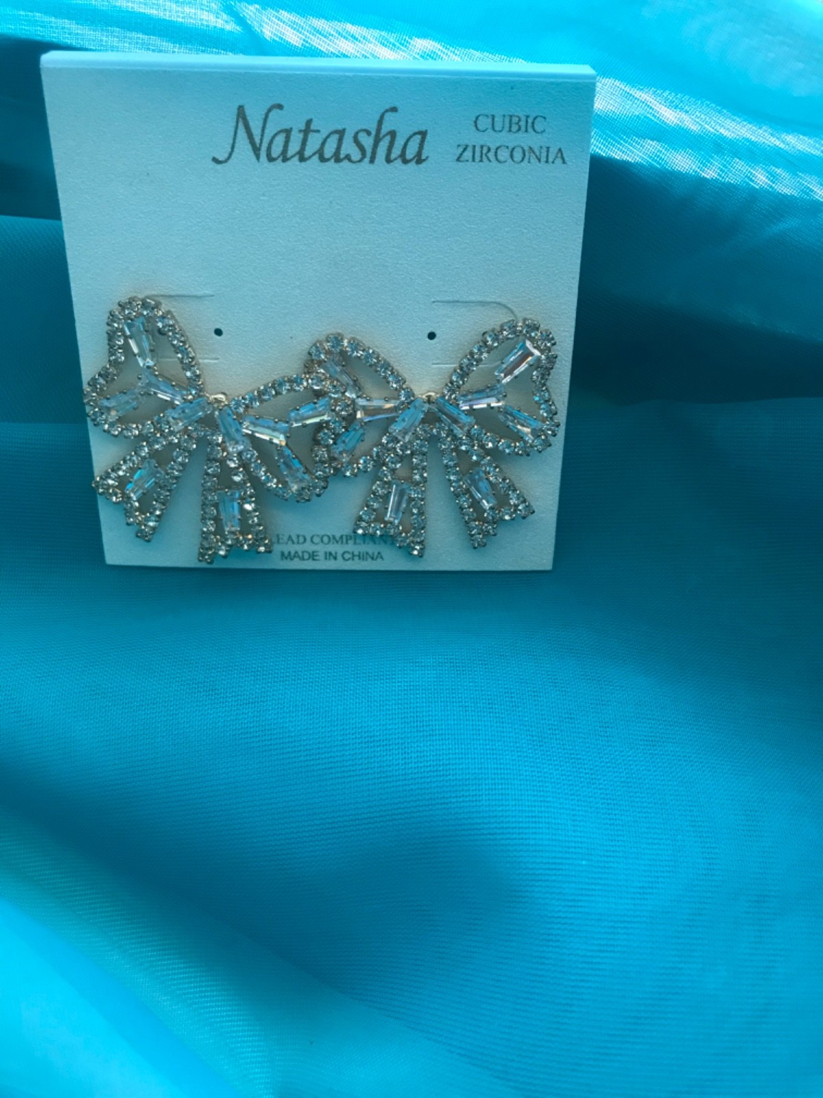 Fashionable earring for any occasion